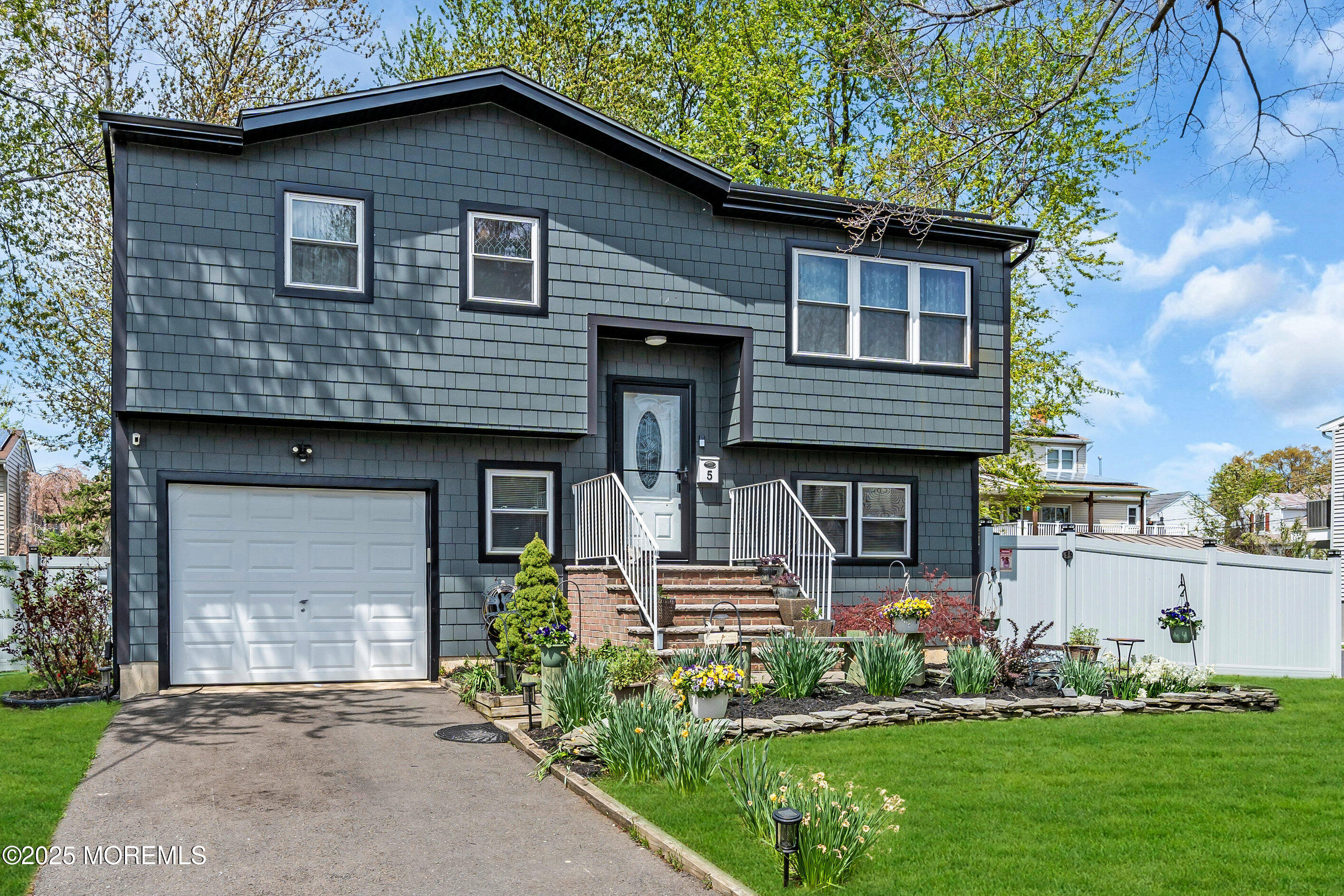 5 Avenue B, Port Monmouth, New Jersey image 1