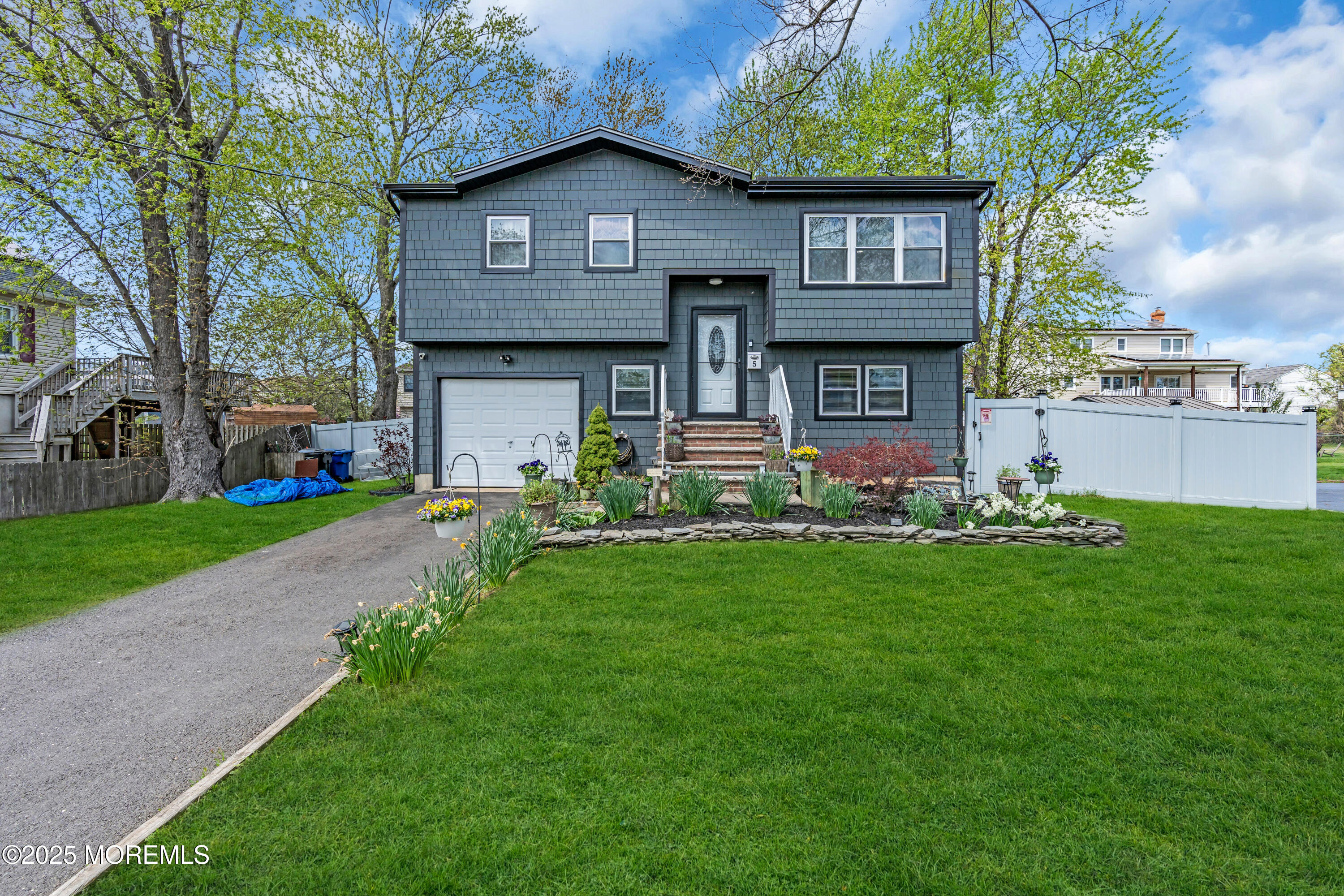 5 Avenue B, Port Monmouth, New Jersey image 4