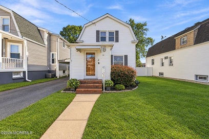32 3rd Street Fords NJ 08863