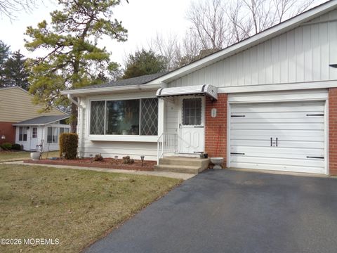 Photo of 1 A Mohican Lane, Whiting, NJ 08759 (MLS # 22601327)