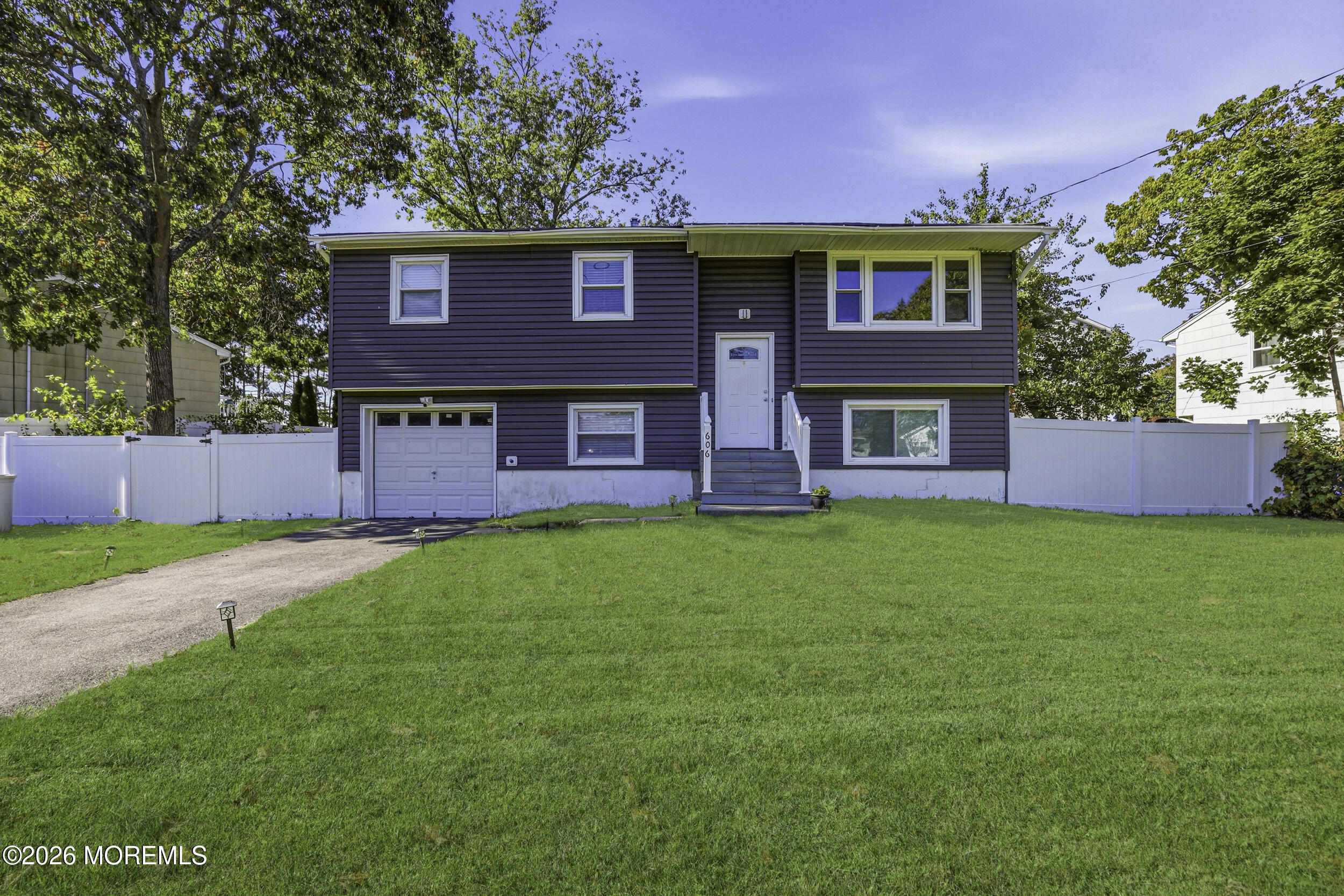606 Dale Drive