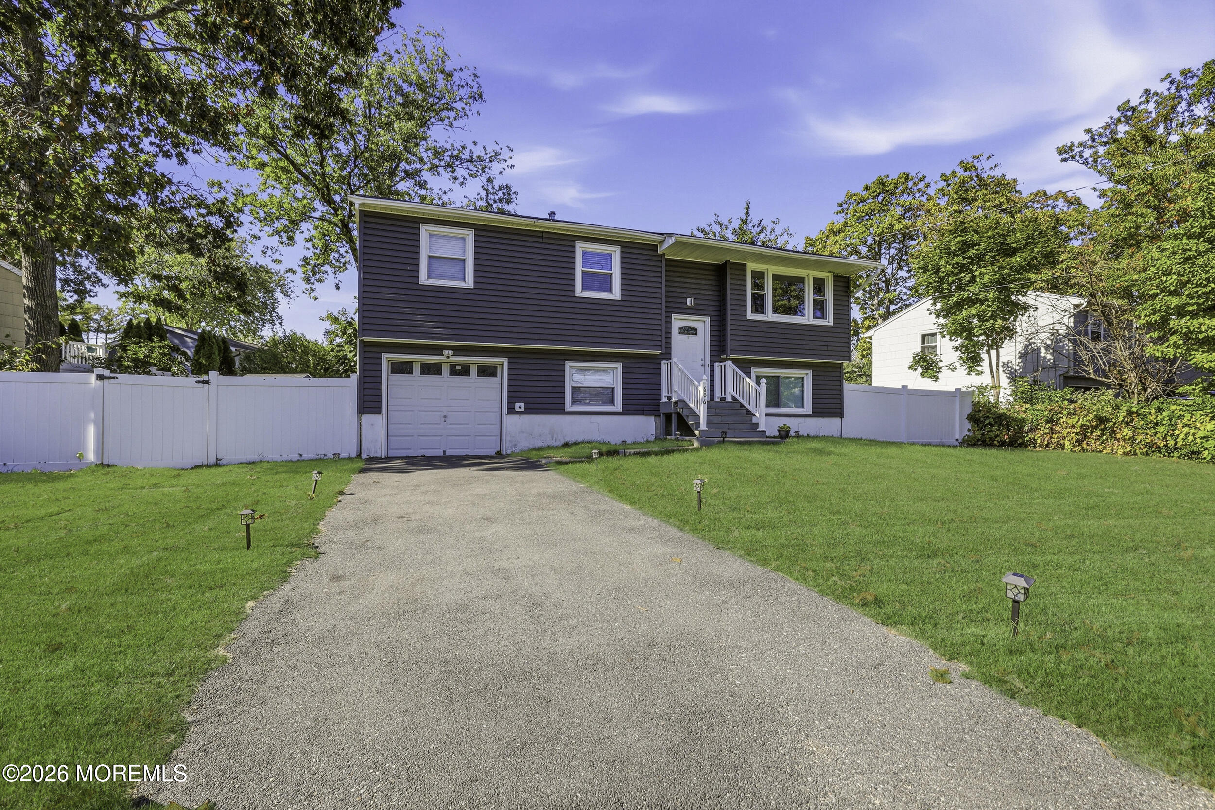 606 Dale Drive