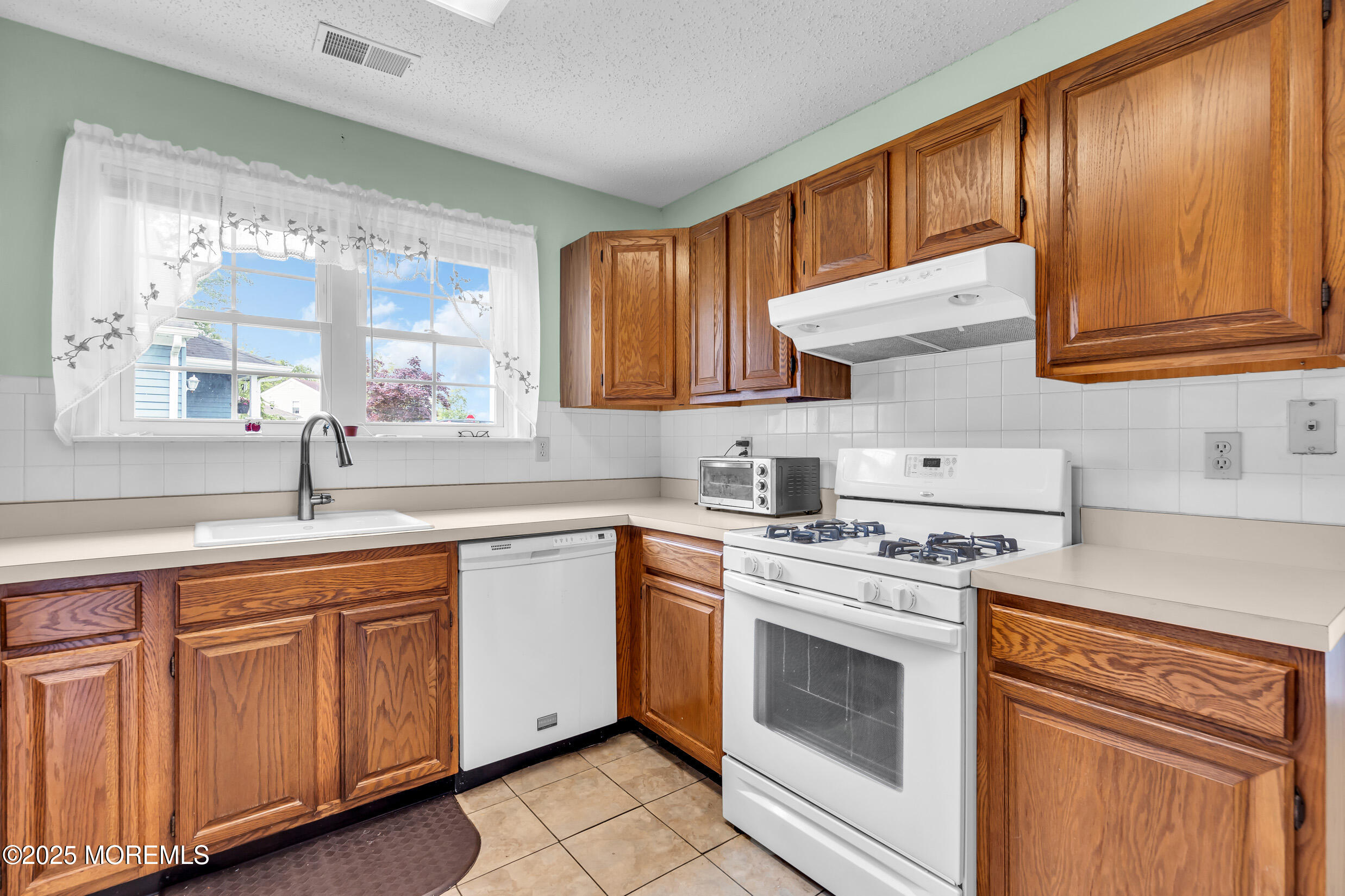 4 Beechwood Court, Barnegat, New Jersey image 17
