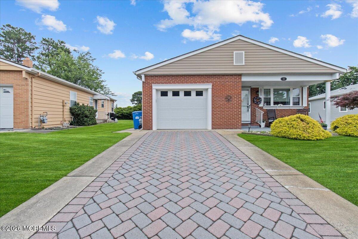 16 Speighstown Place