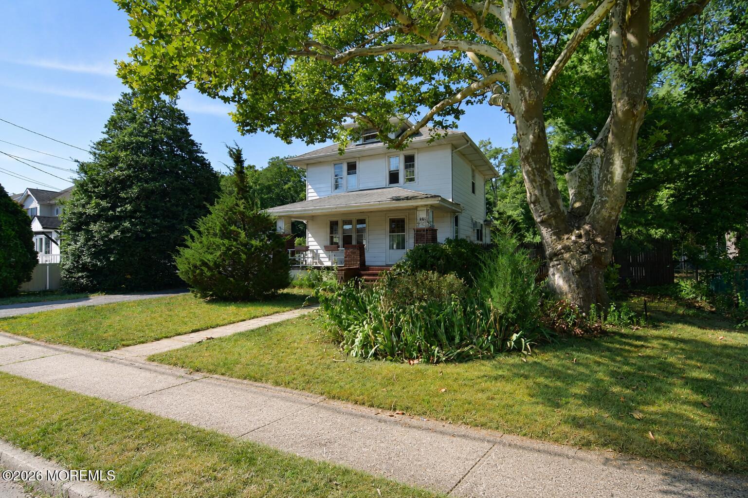 662 Campbell Avenue
