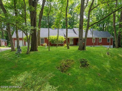 Homes For Sale - 6 Twin Brooks Court<br/> Holmdel, NJ 07733