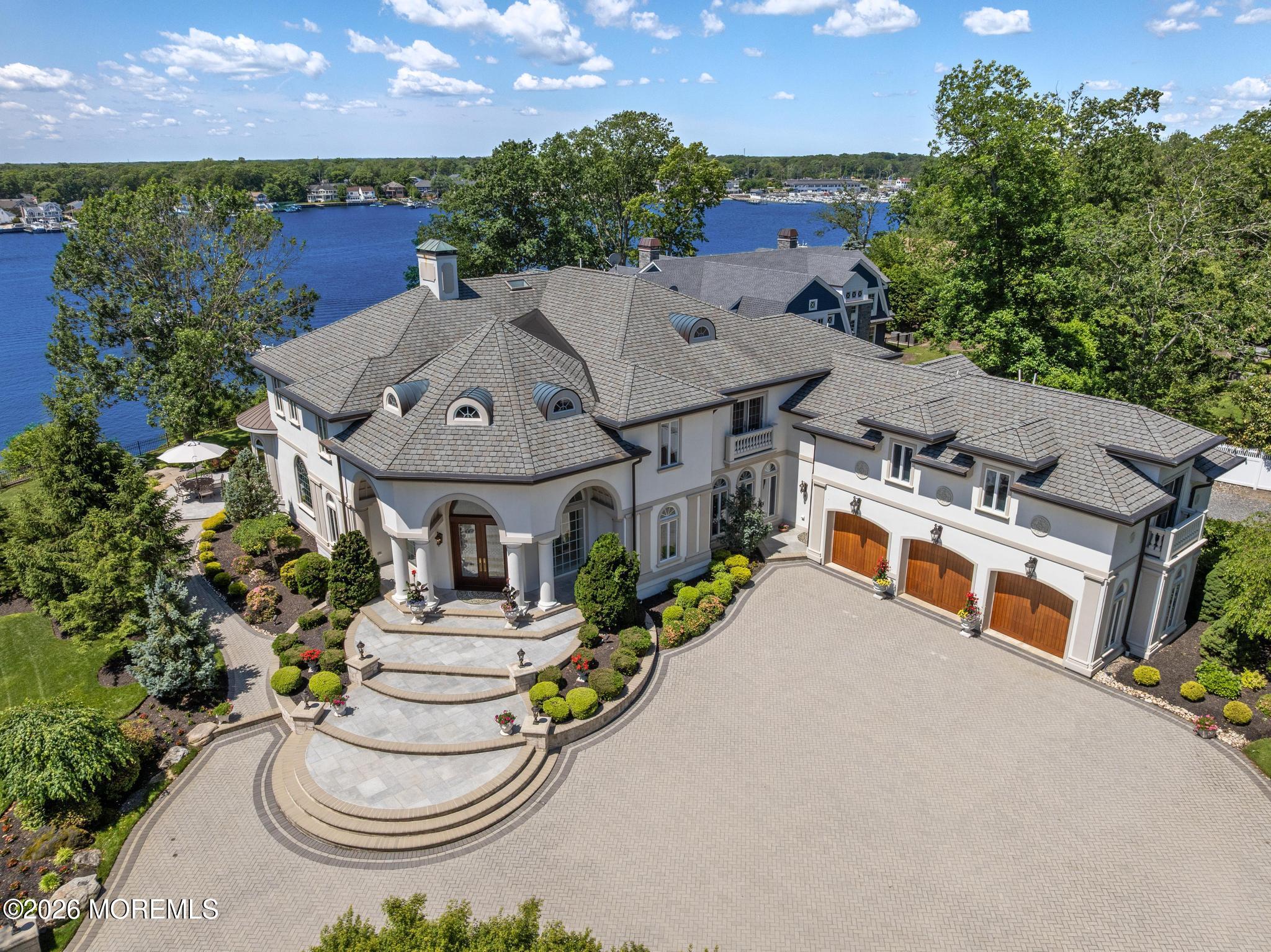 1015 Forrest Road