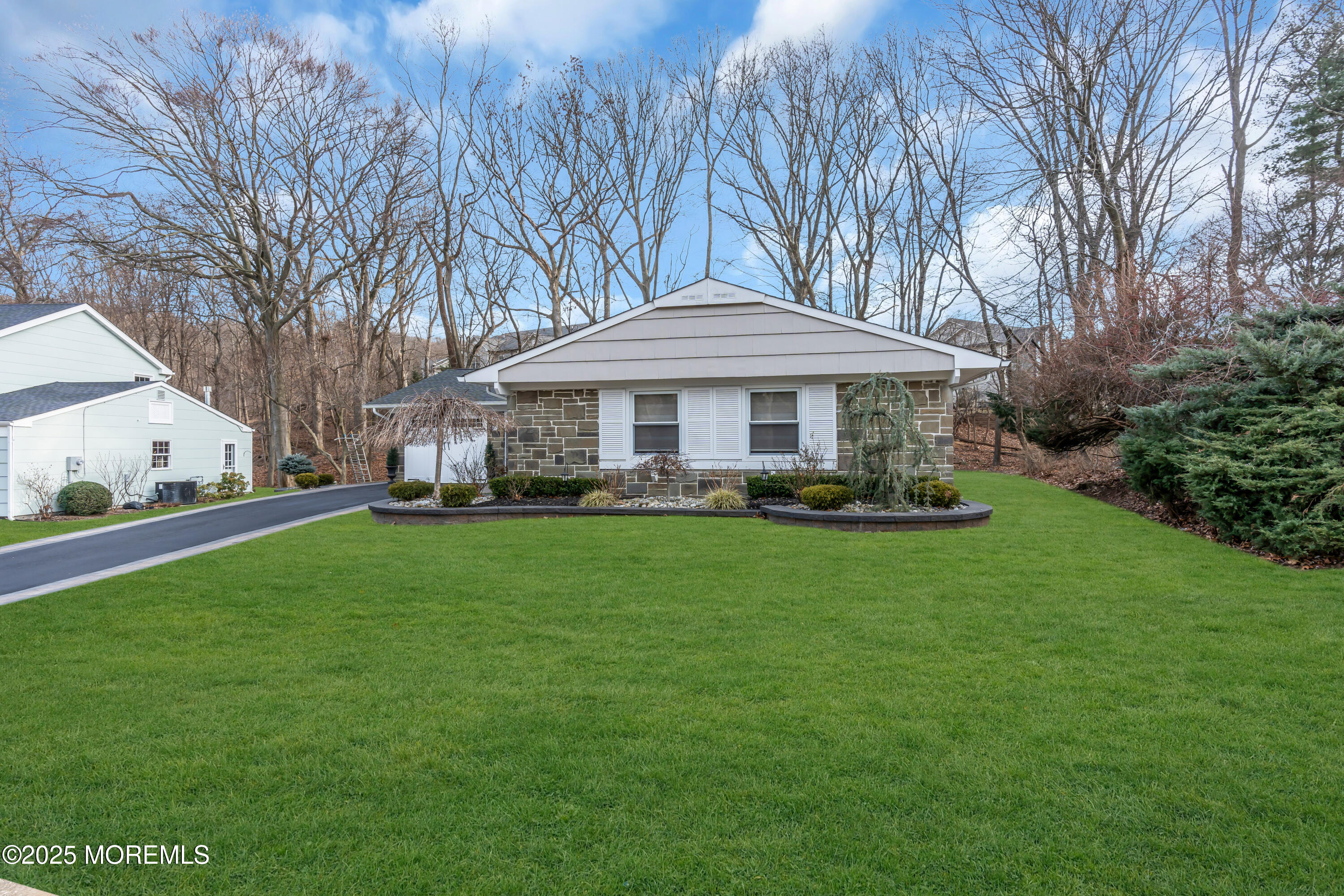 49 Juniper Place, Aberdeen, New Jersey image 3