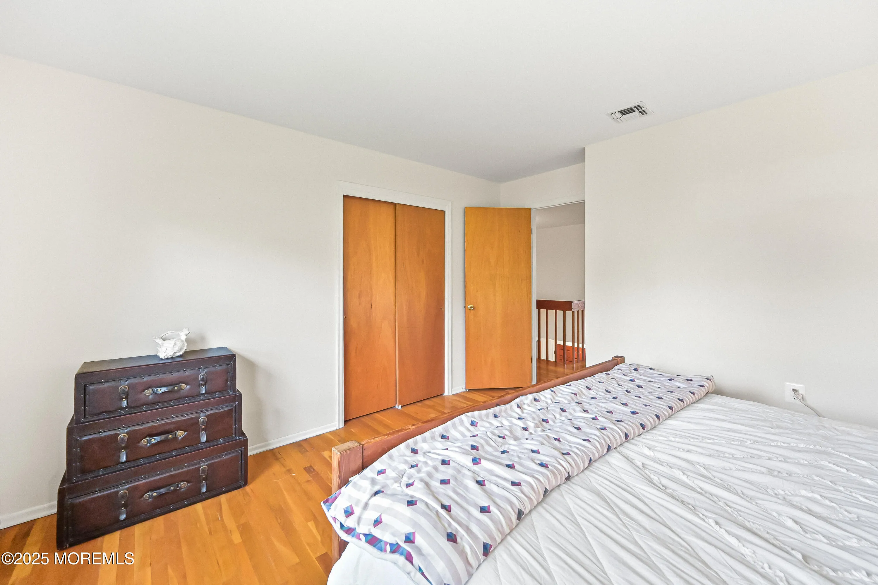 Manalapan, New Jersey 07726, United States, 5 Bedrooms Bedrooms, ,3 BathroomsBathrooms,Residential,Active,115418