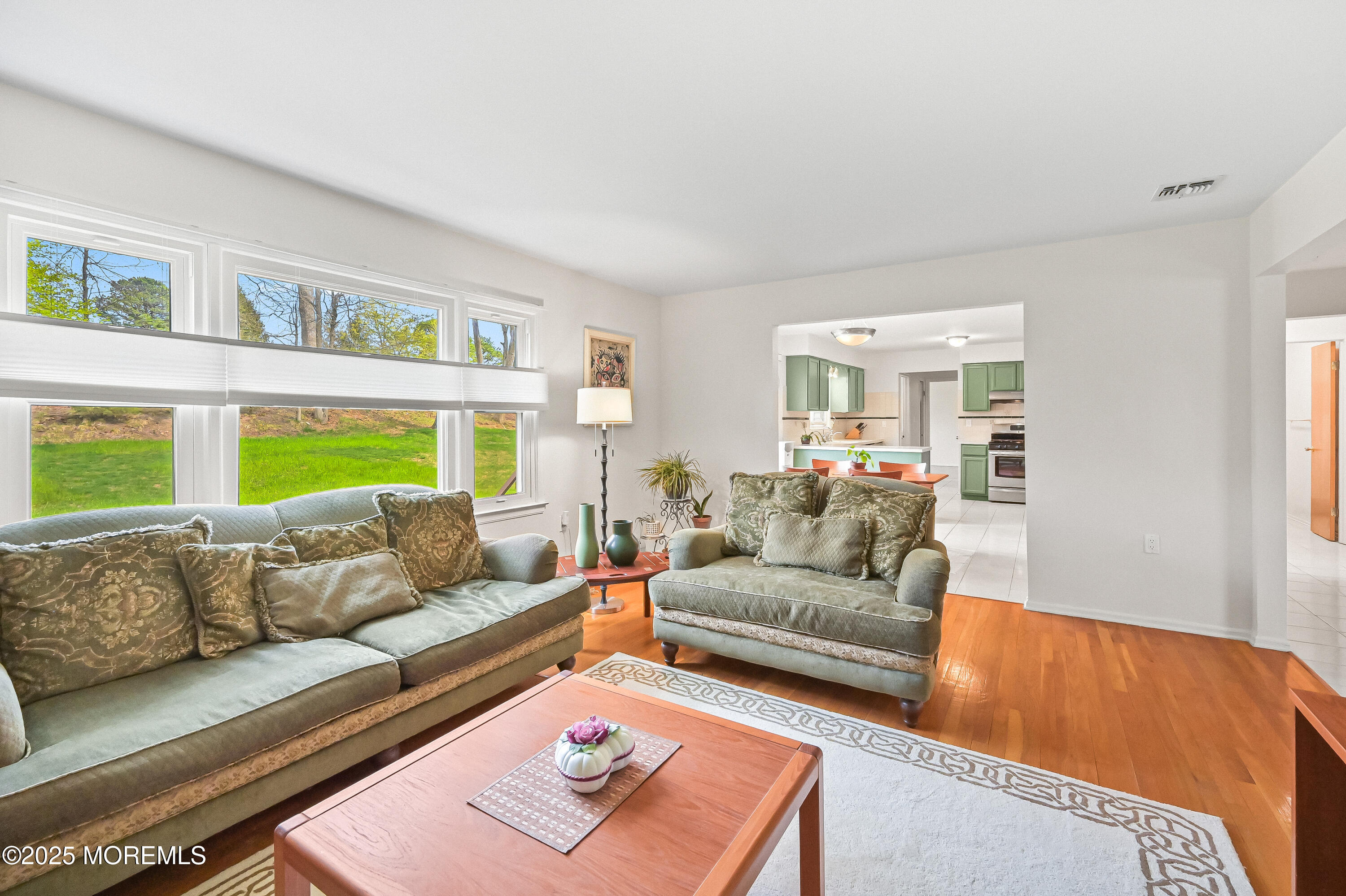 6 Cambridge Court, Manalapan, New Jersey image 10