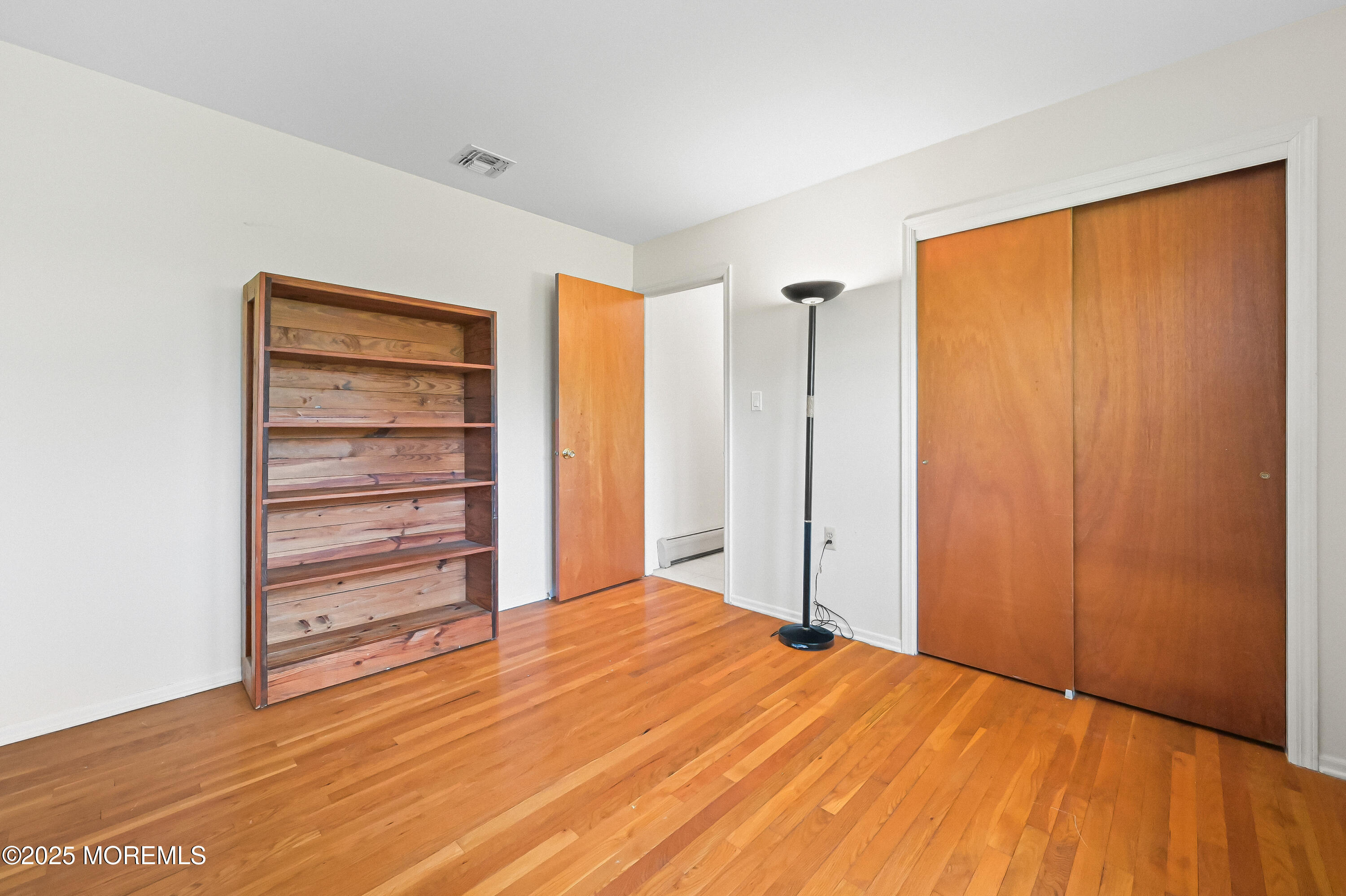 6 Cambridge Court, Manalapan, New Jersey image 18