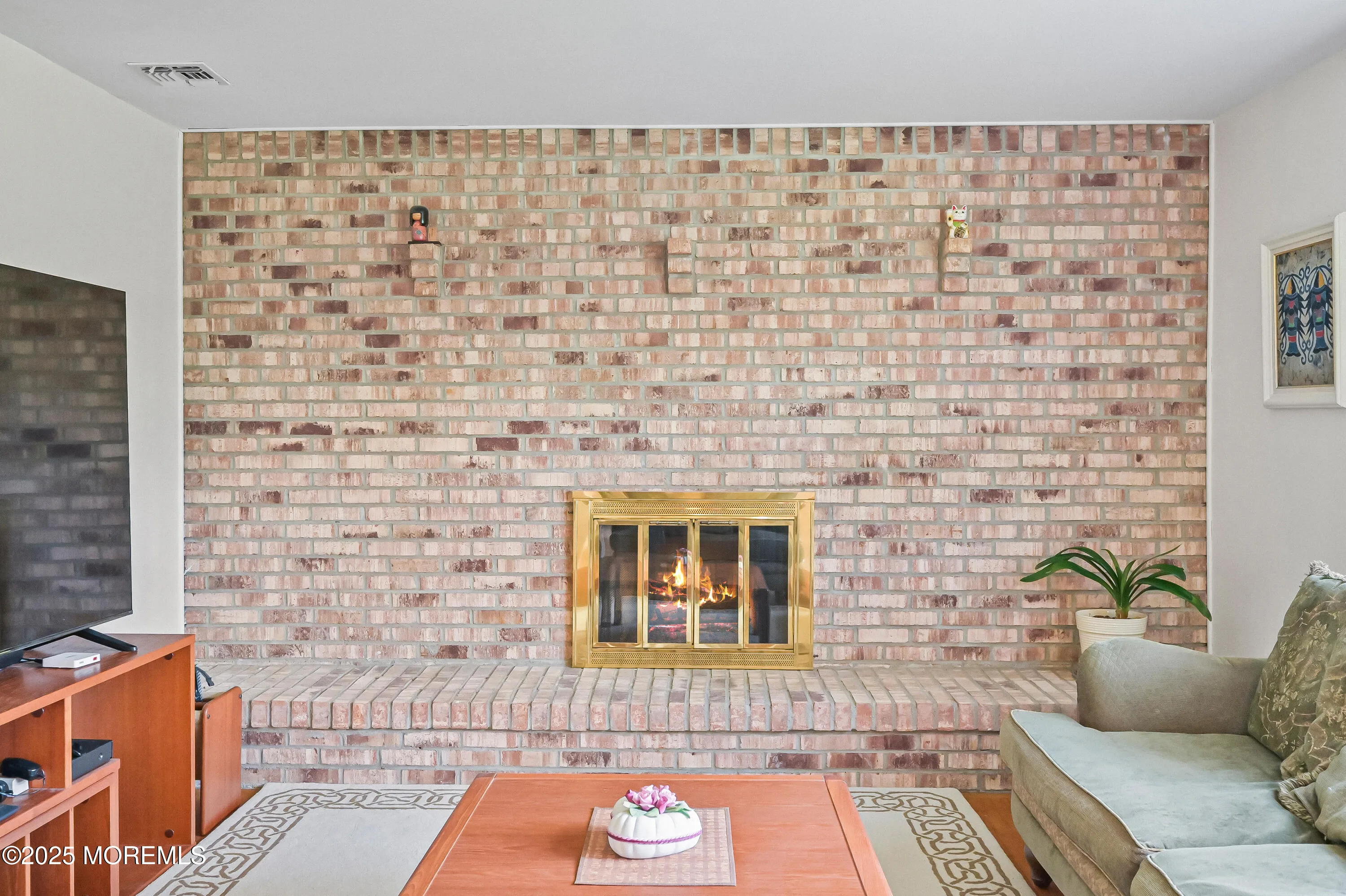 Manalapan, New Jersey 07726, United States, 5 Bedrooms Bedrooms, ,3 BathroomsBathrooms,Residential,Active,115418