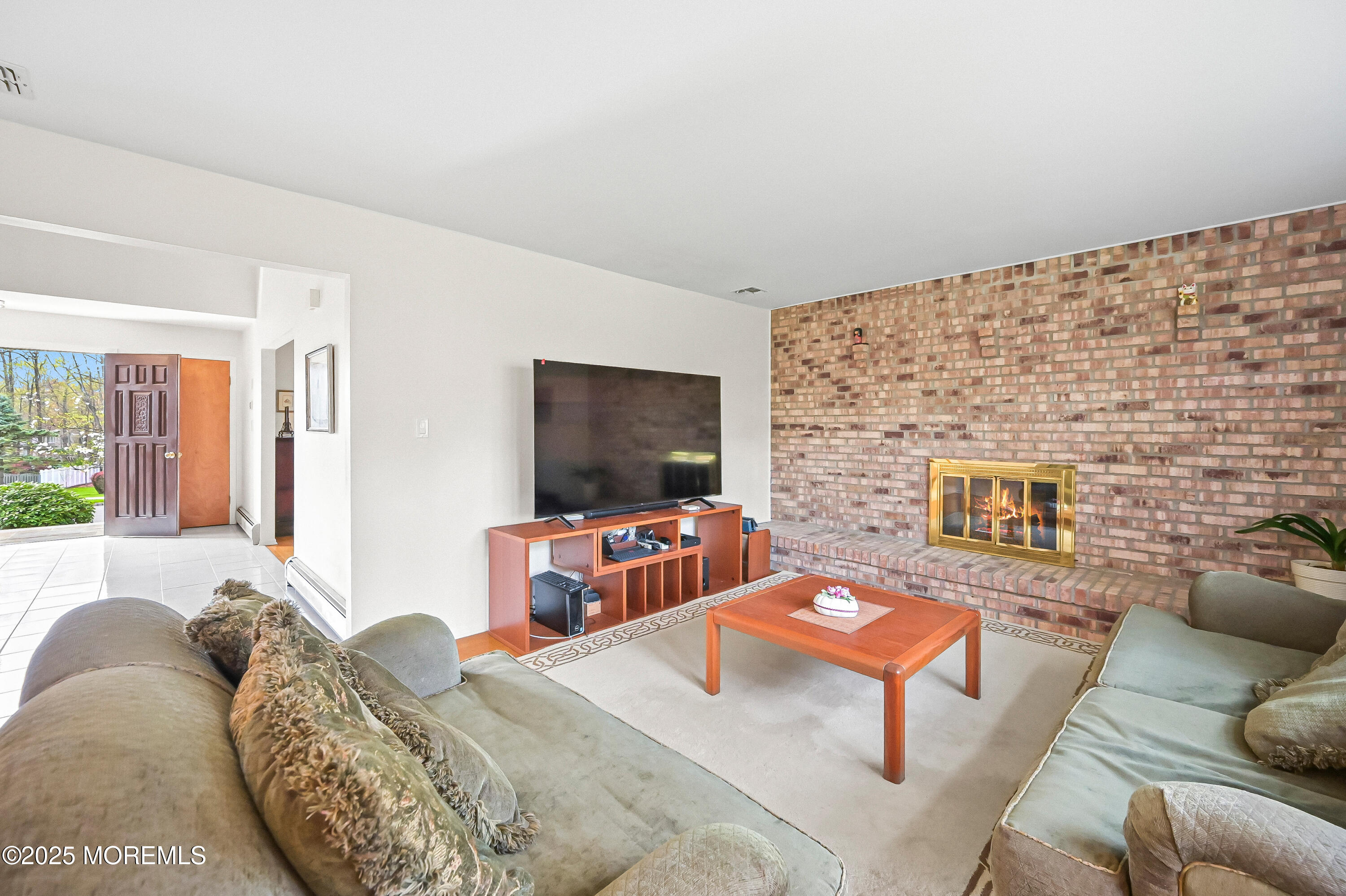 6 Cambridge Court, Manalapan, New Jersey image 9