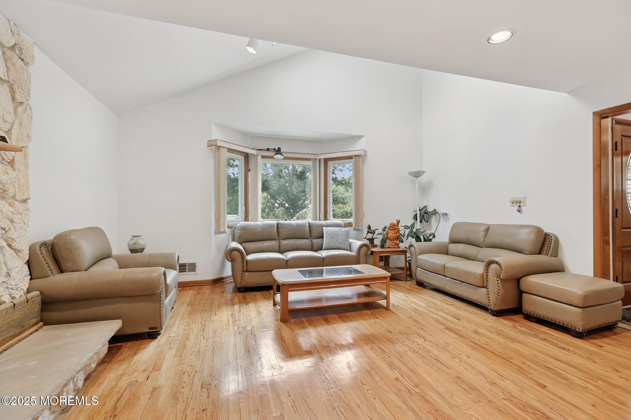 7 Canyon Woods Court