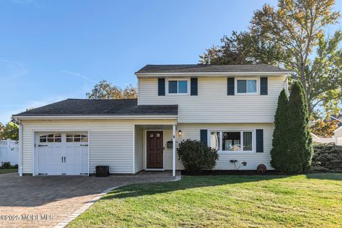 21 Hemlock Street Hazlet NJ 07730