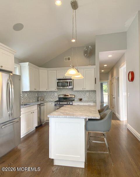 18 Meadowbrook Avenue A