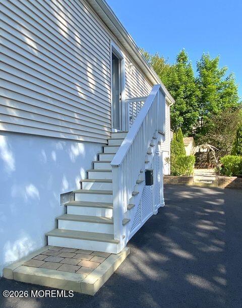 18 Meadowbrook Avenue A