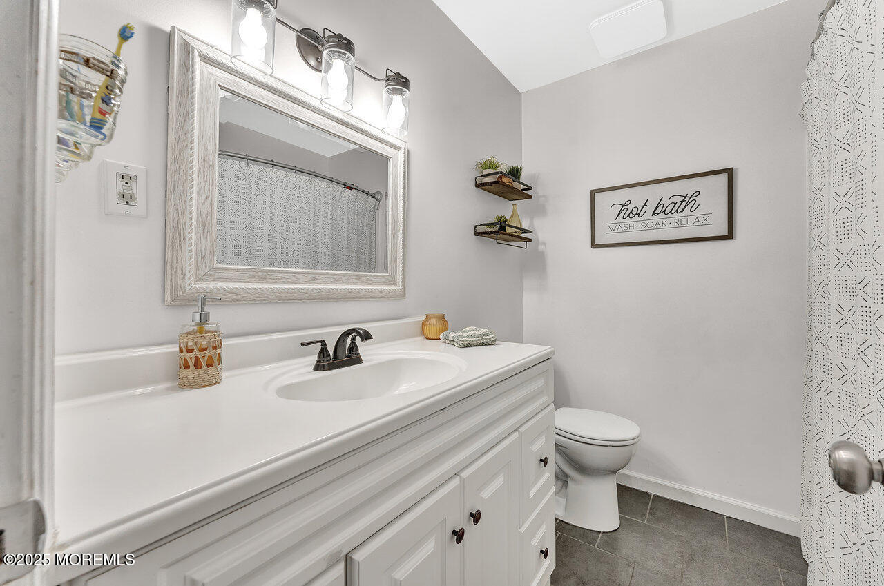 606 Carol Avenue, Oakhurst, New Jersey image 24