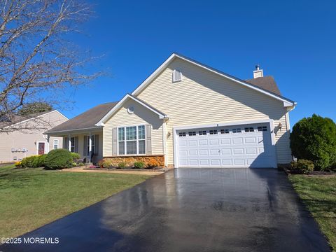 Photo of 8 Rosedale Lane, Whiting, NJ 08759 (MLS # 22531465)