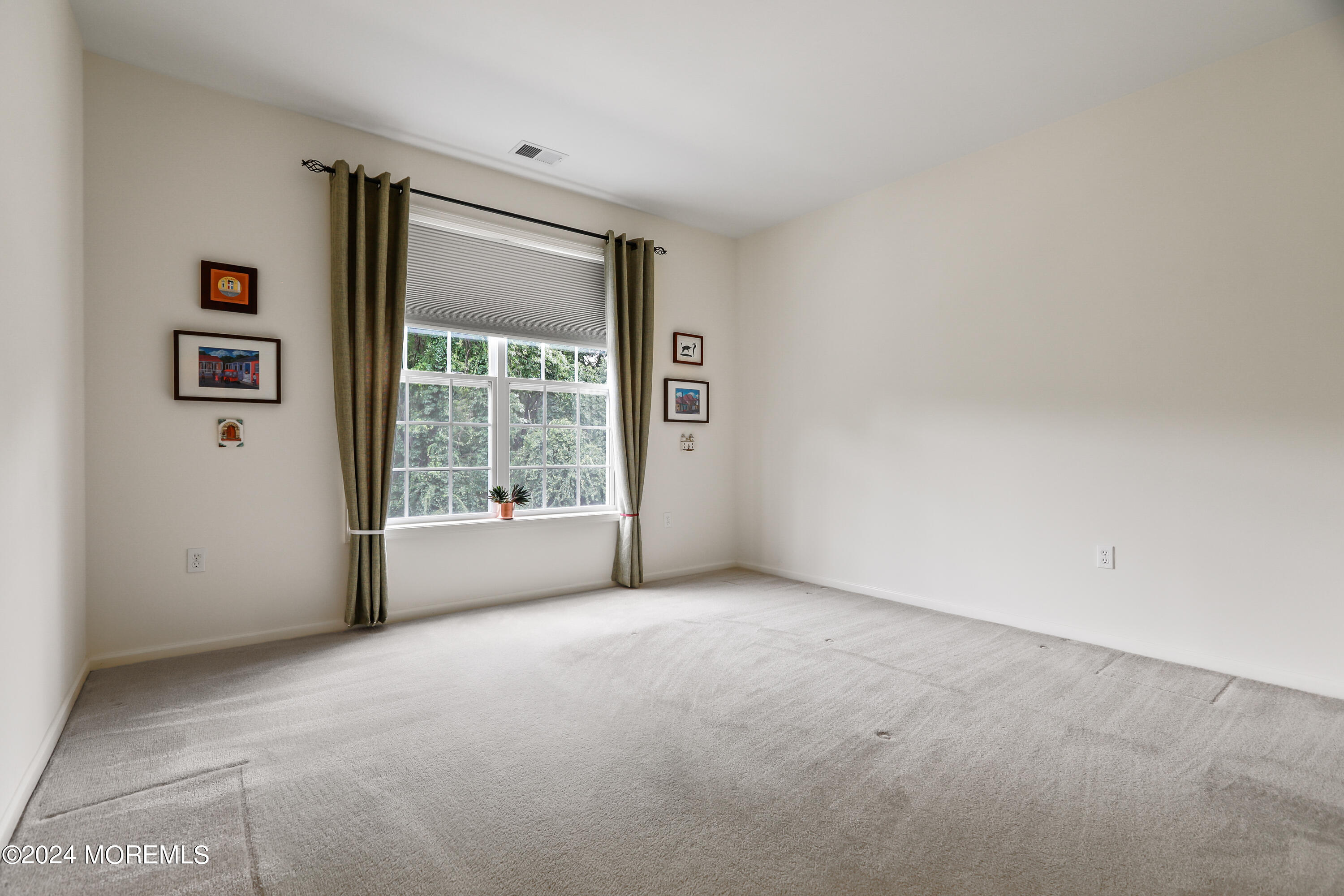 210 Canterbury Lane #210, Morganville, New Jersey image 15