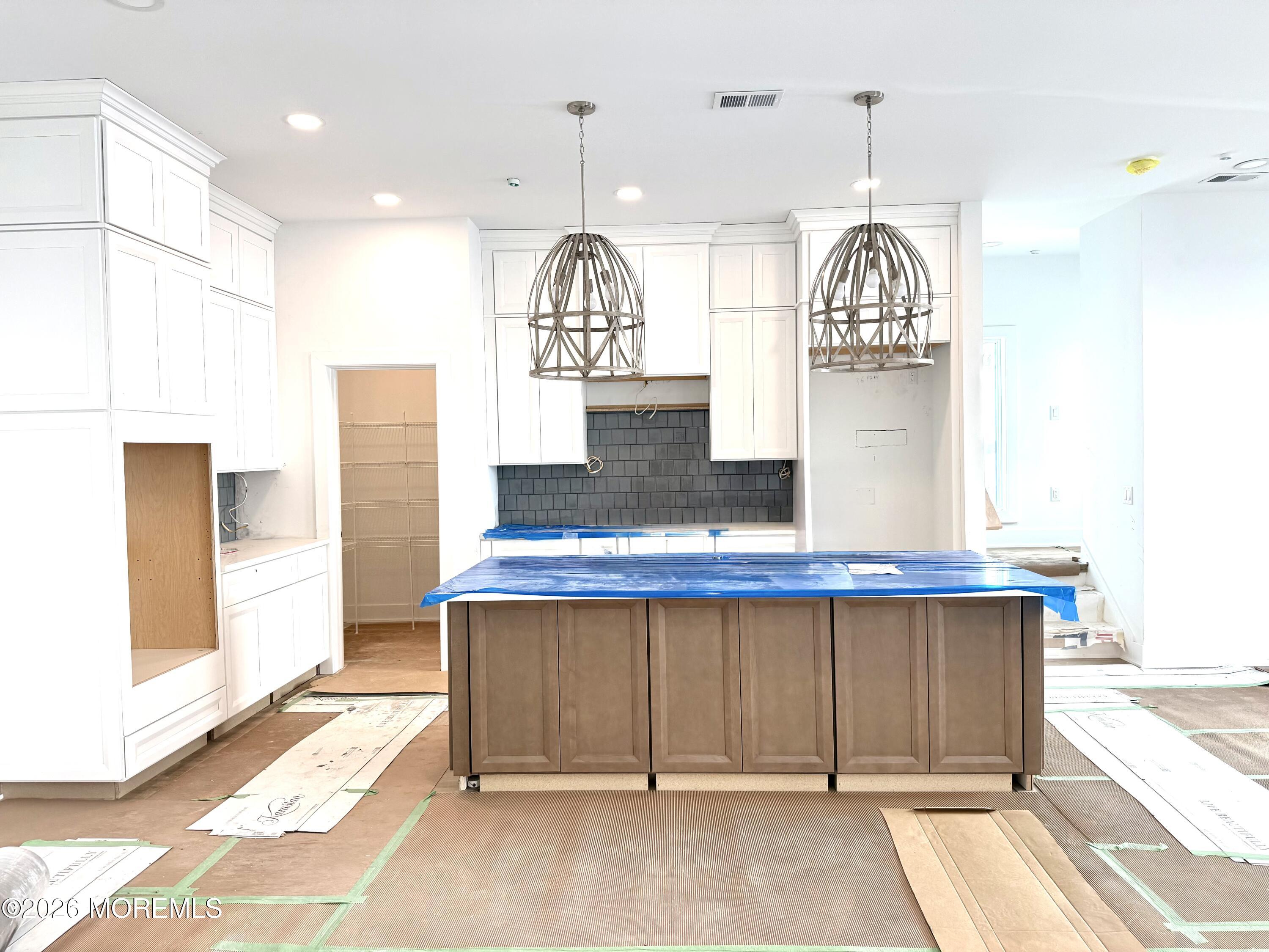 411A Lake Avenue 502