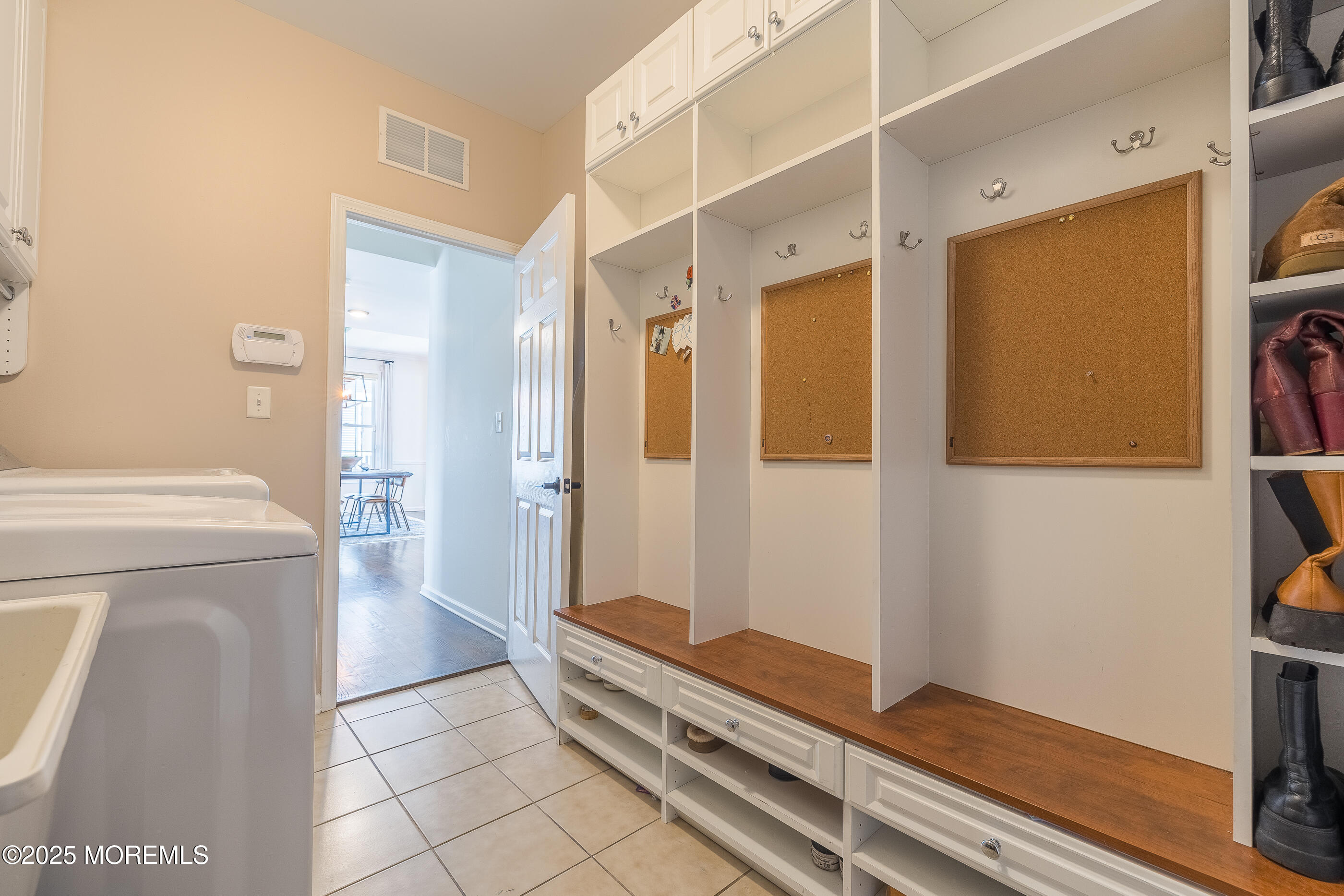 11 Elm Lane, Manalapan, New Jersey image 17