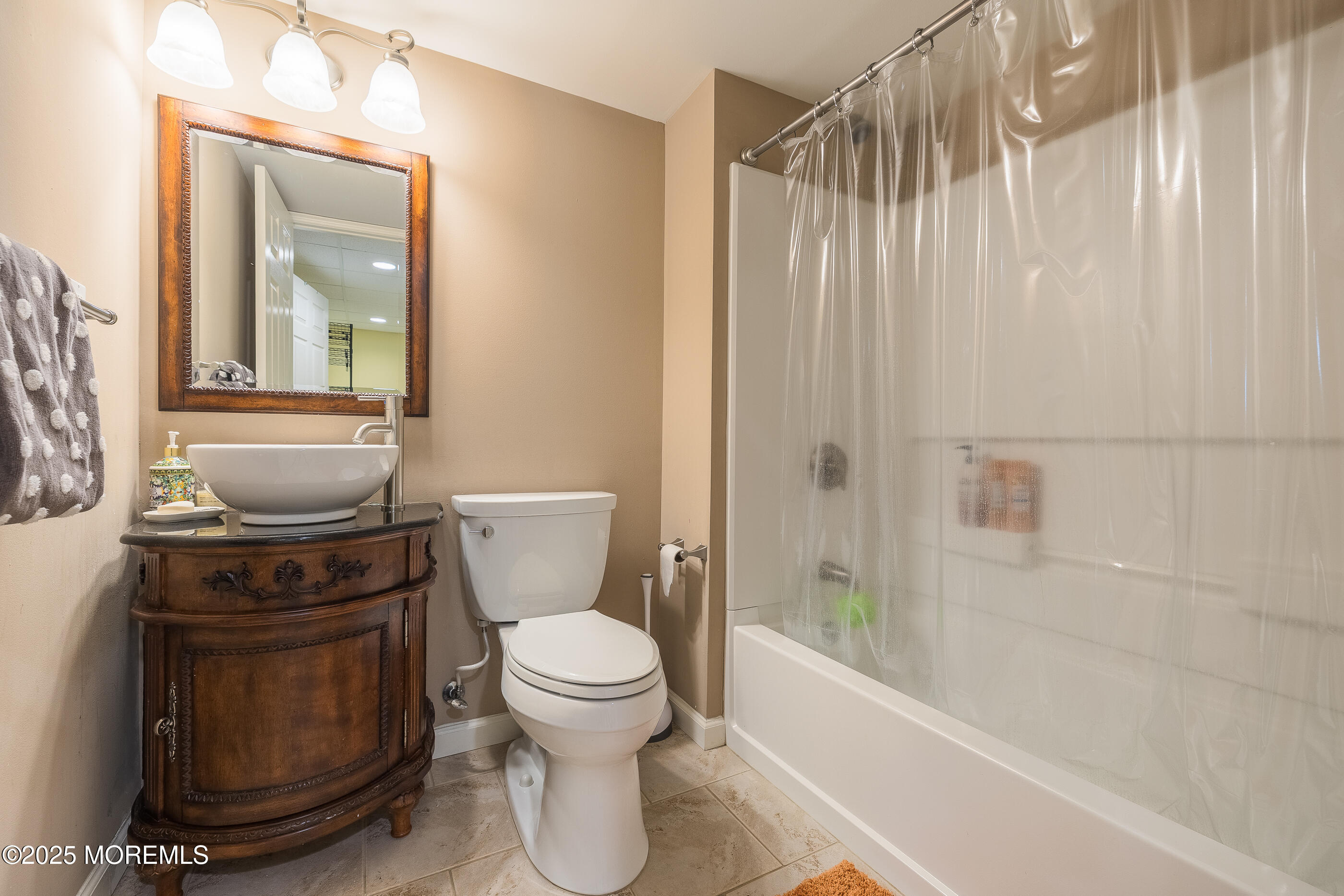 11 Elm Lane, Manalapan, New Jersey image 33
