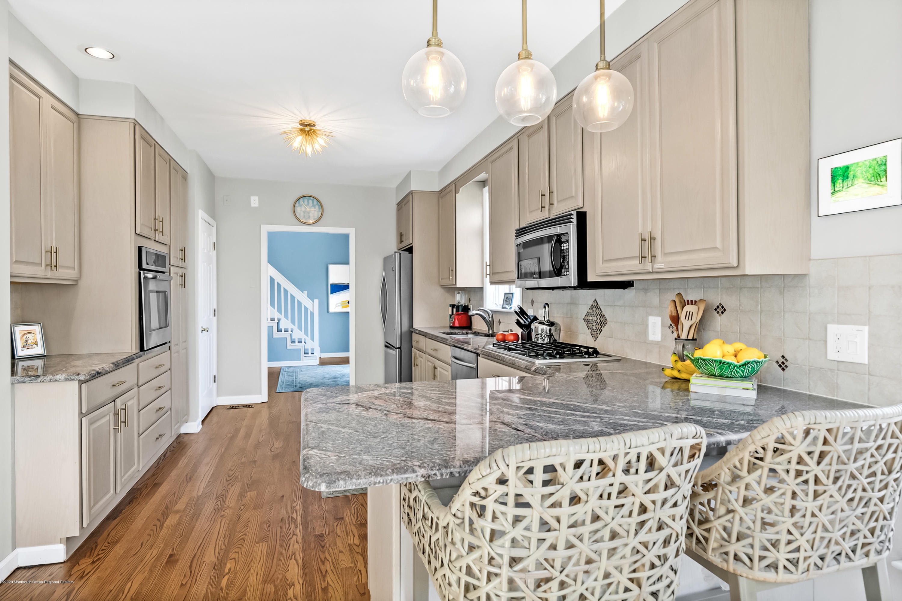 405 Salem Avenue Summer