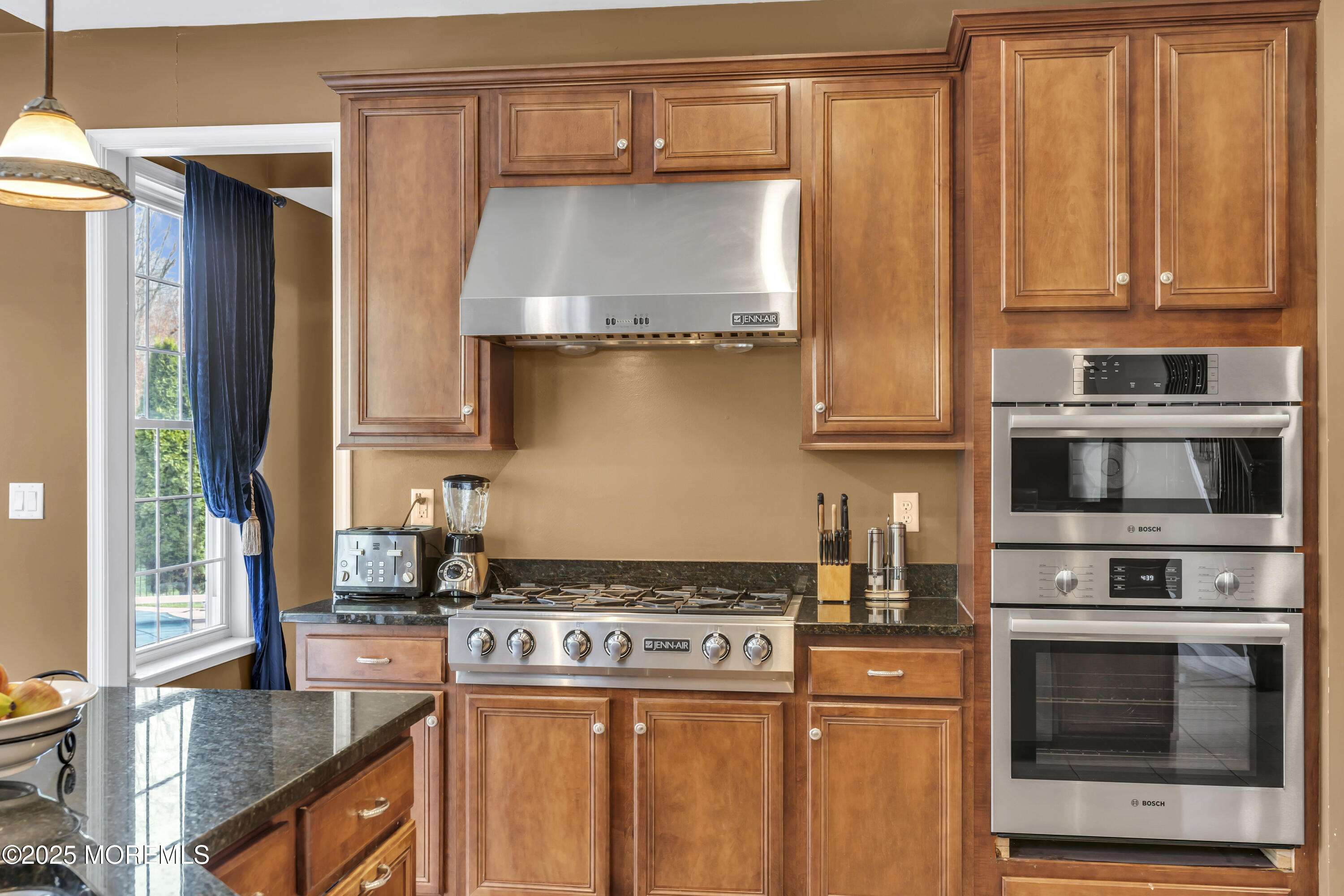 41 Hedgerow Lane, Manalapan, New Jersey image 24