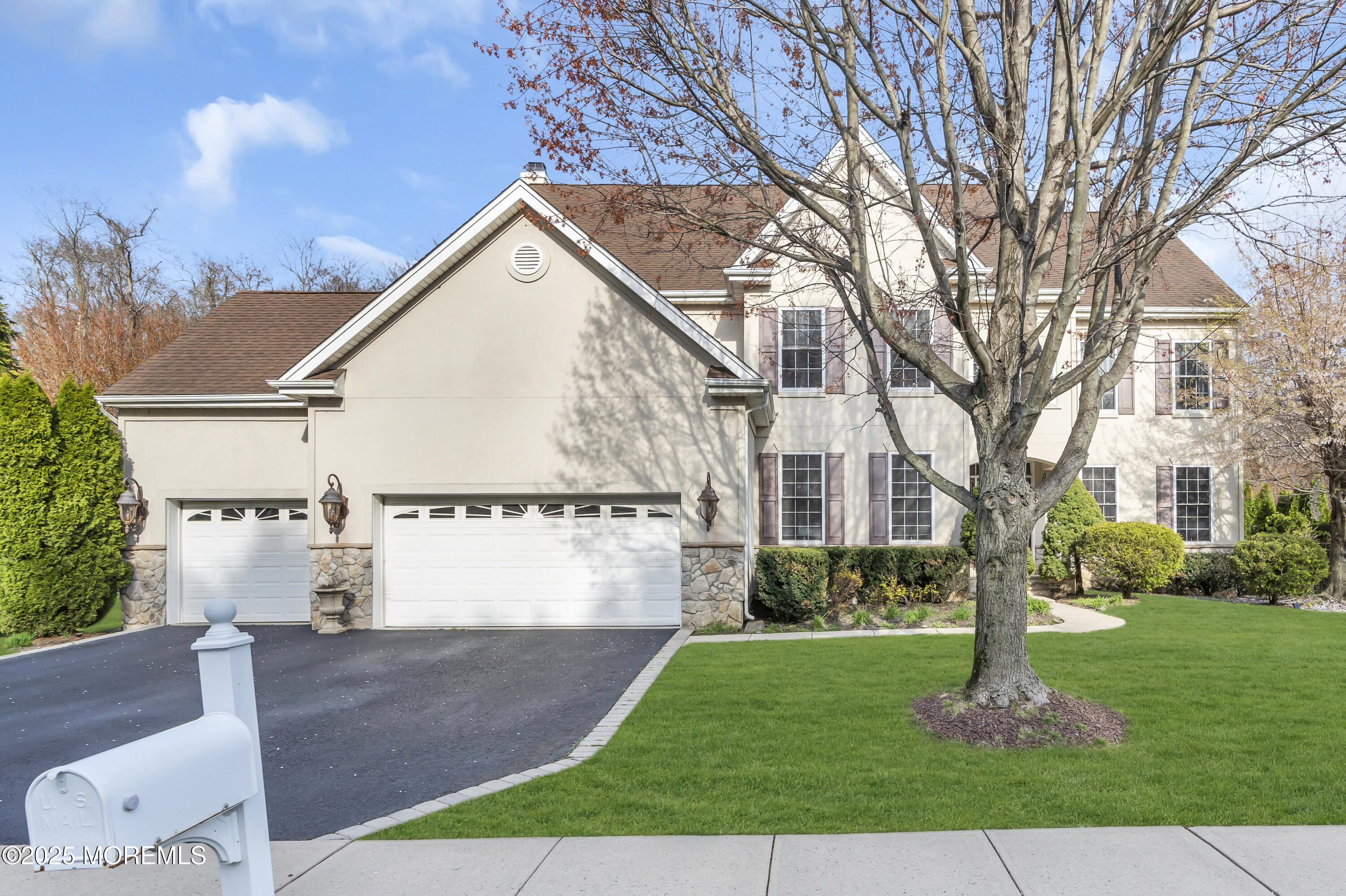 41 Hedgerow Lane, Manalapan, New Jersey image 4