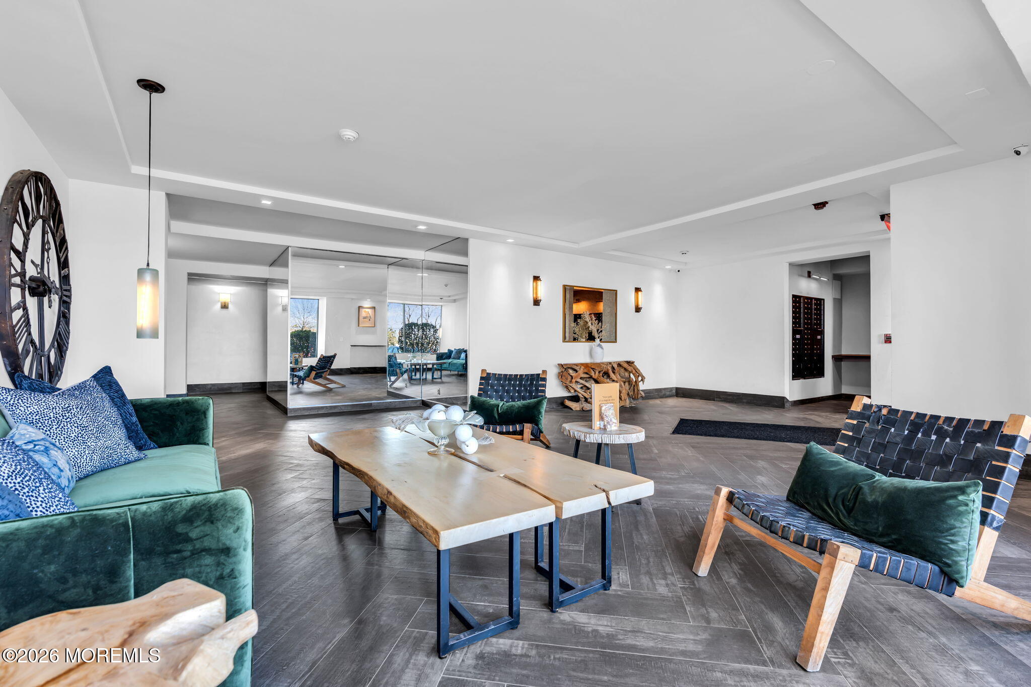 10 Ocean Boulevard 4A