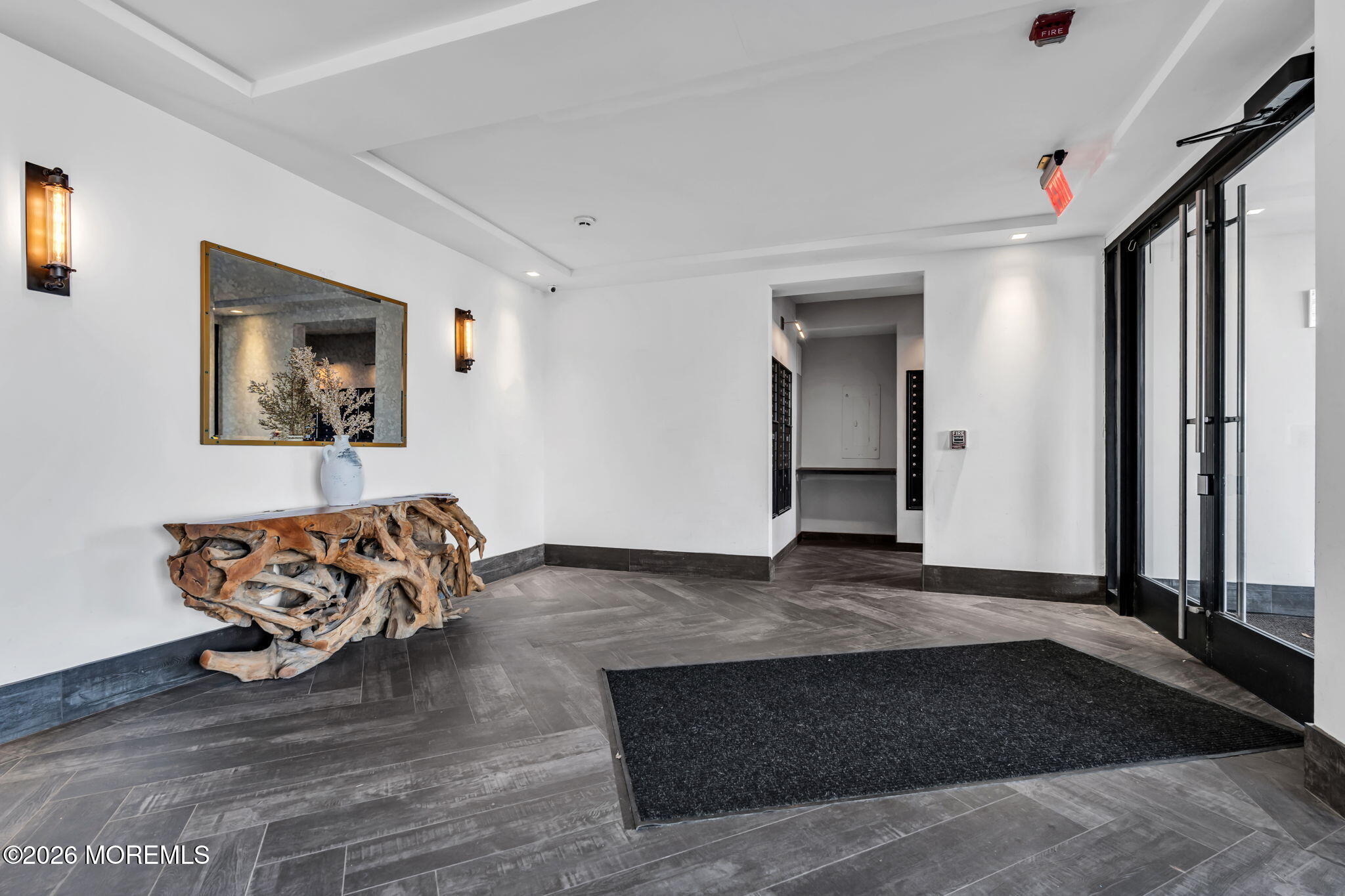 10 Ocean Boulevard 4A