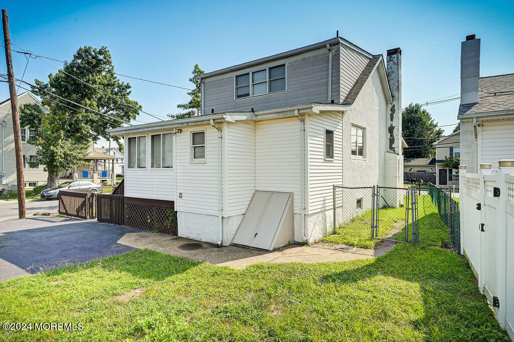 203 Poole Avenue, Union Beach, New Jersey image 30