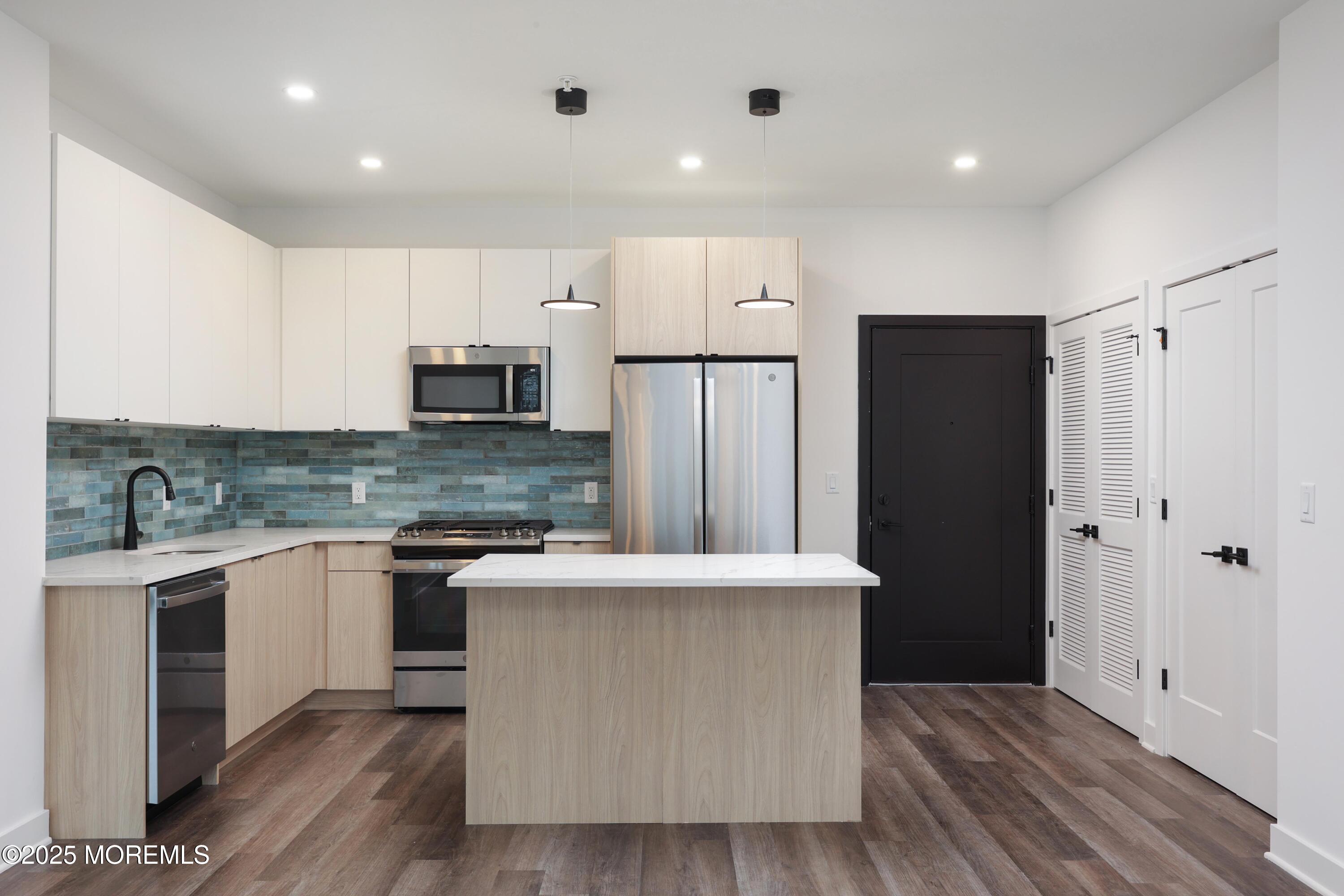 6 West End Court 203