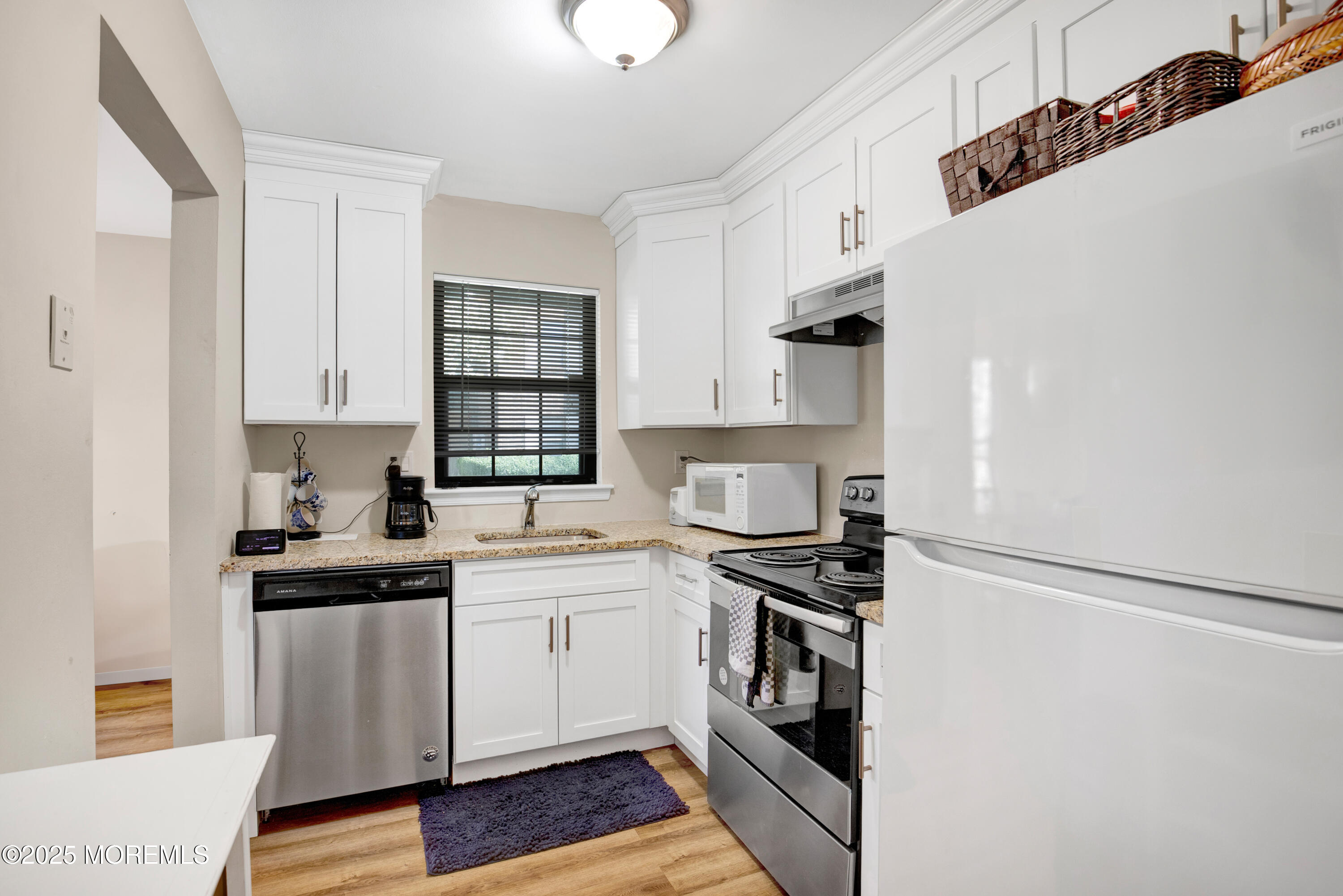 1301 Wellington Place, Aberdeen, New Jersey image 9