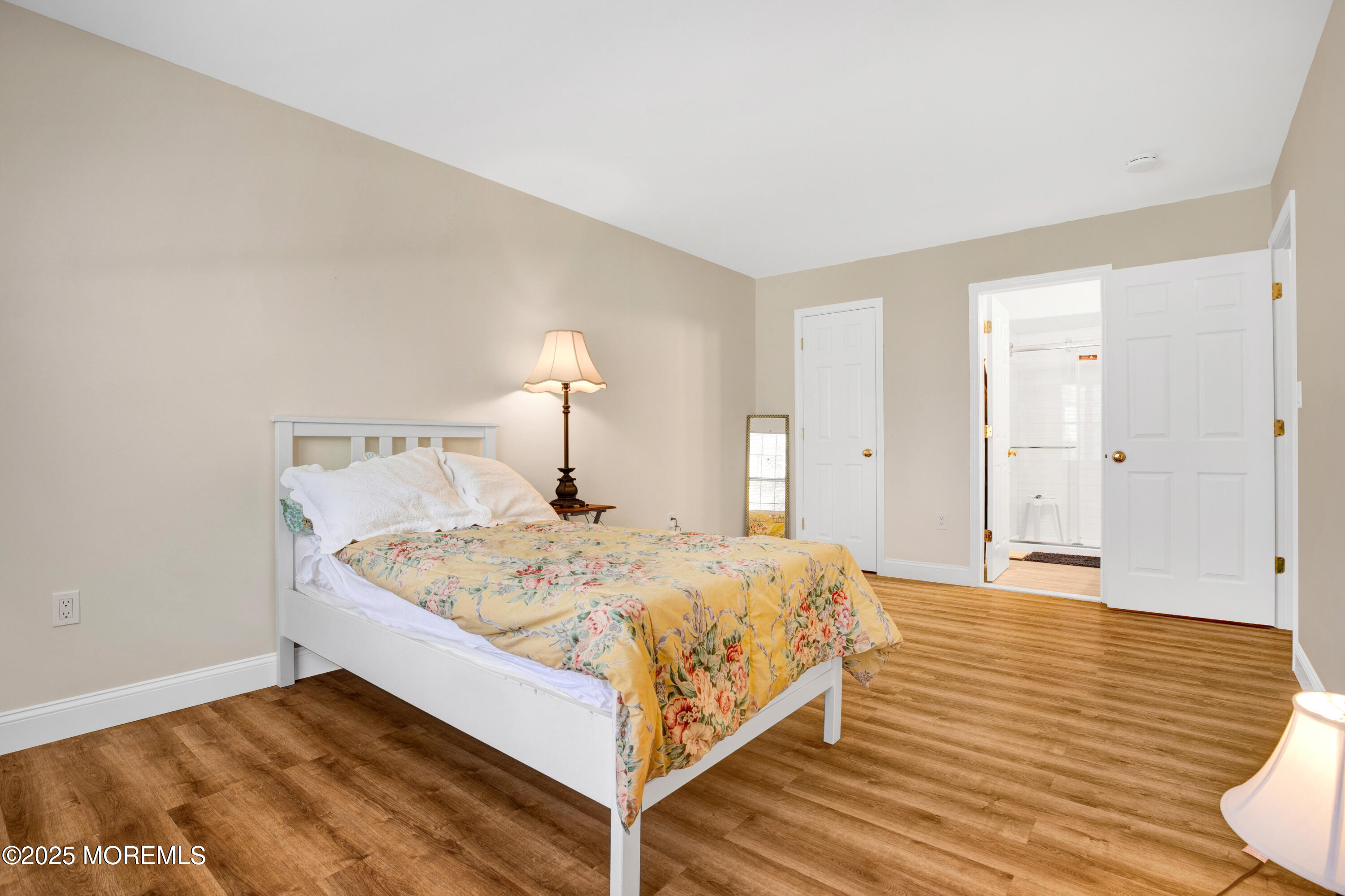 1301 Wellington Place, Aberdeen, New Jersey image 16