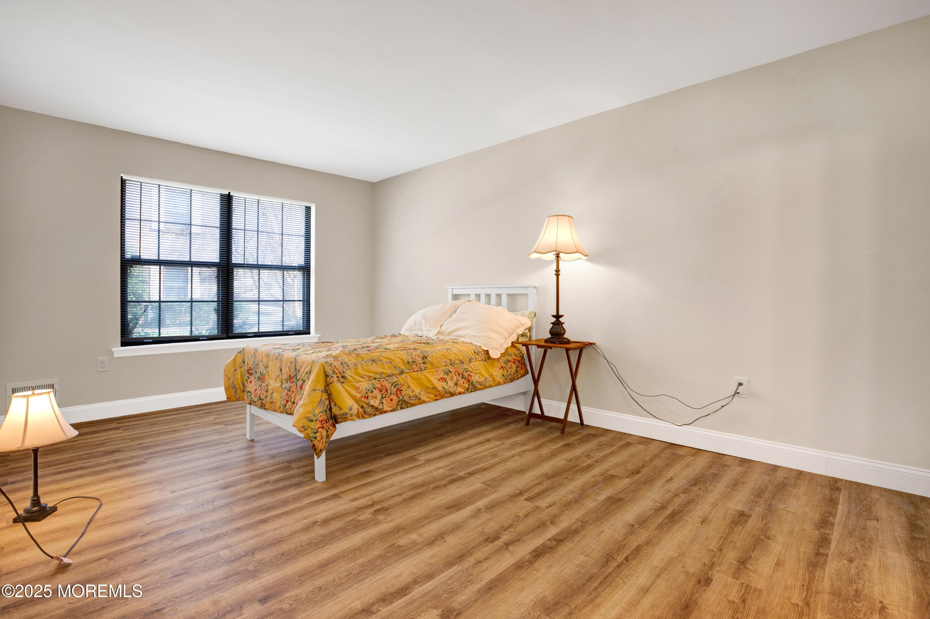 1301 Wellington Place, Aberdeen, New Jersey image 14