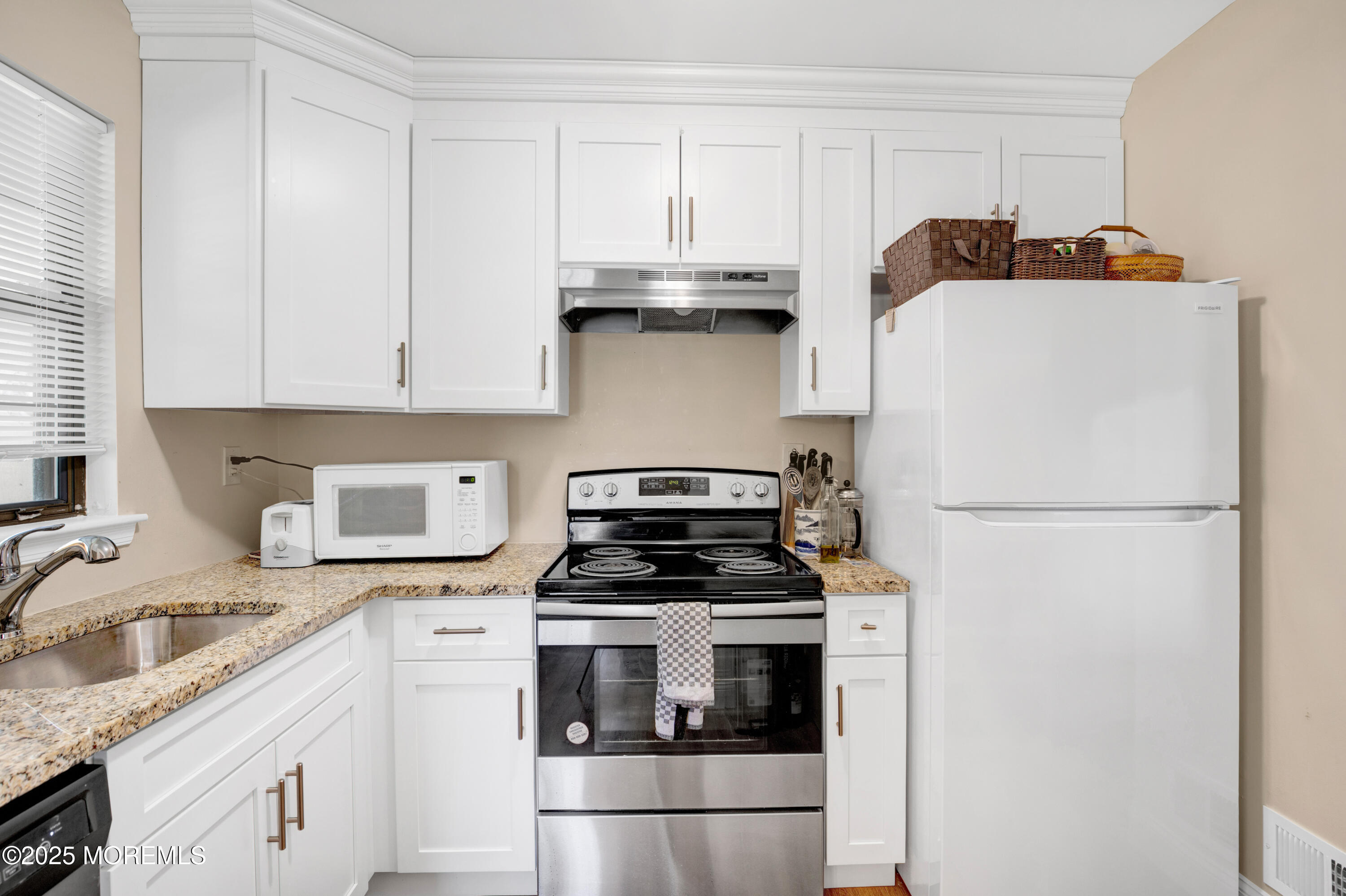 1301 Wellington Place, Aberdeen, New Jersey image 8