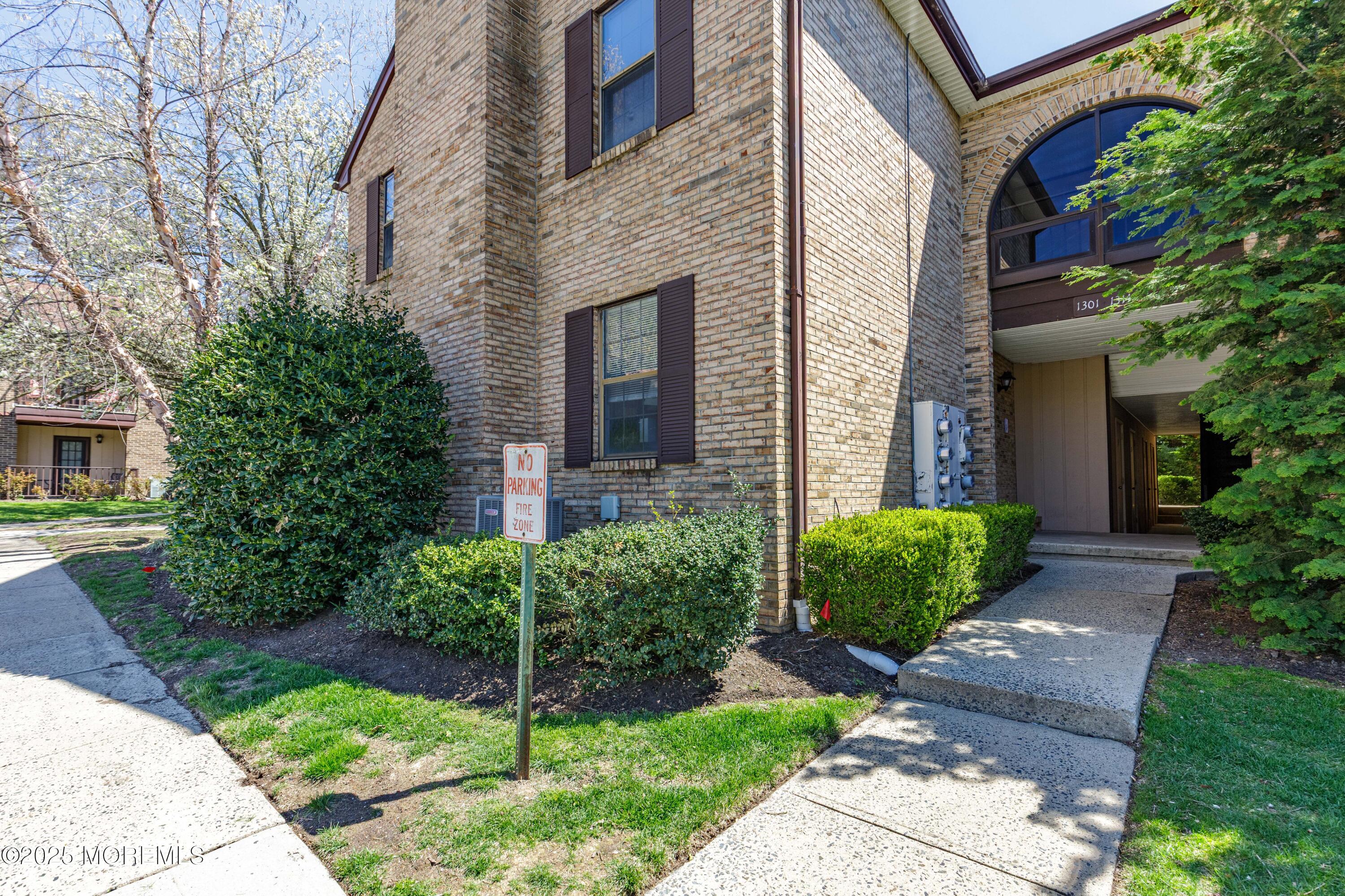 1301 Wellington Place, Aberdeen, New Jersey image 1