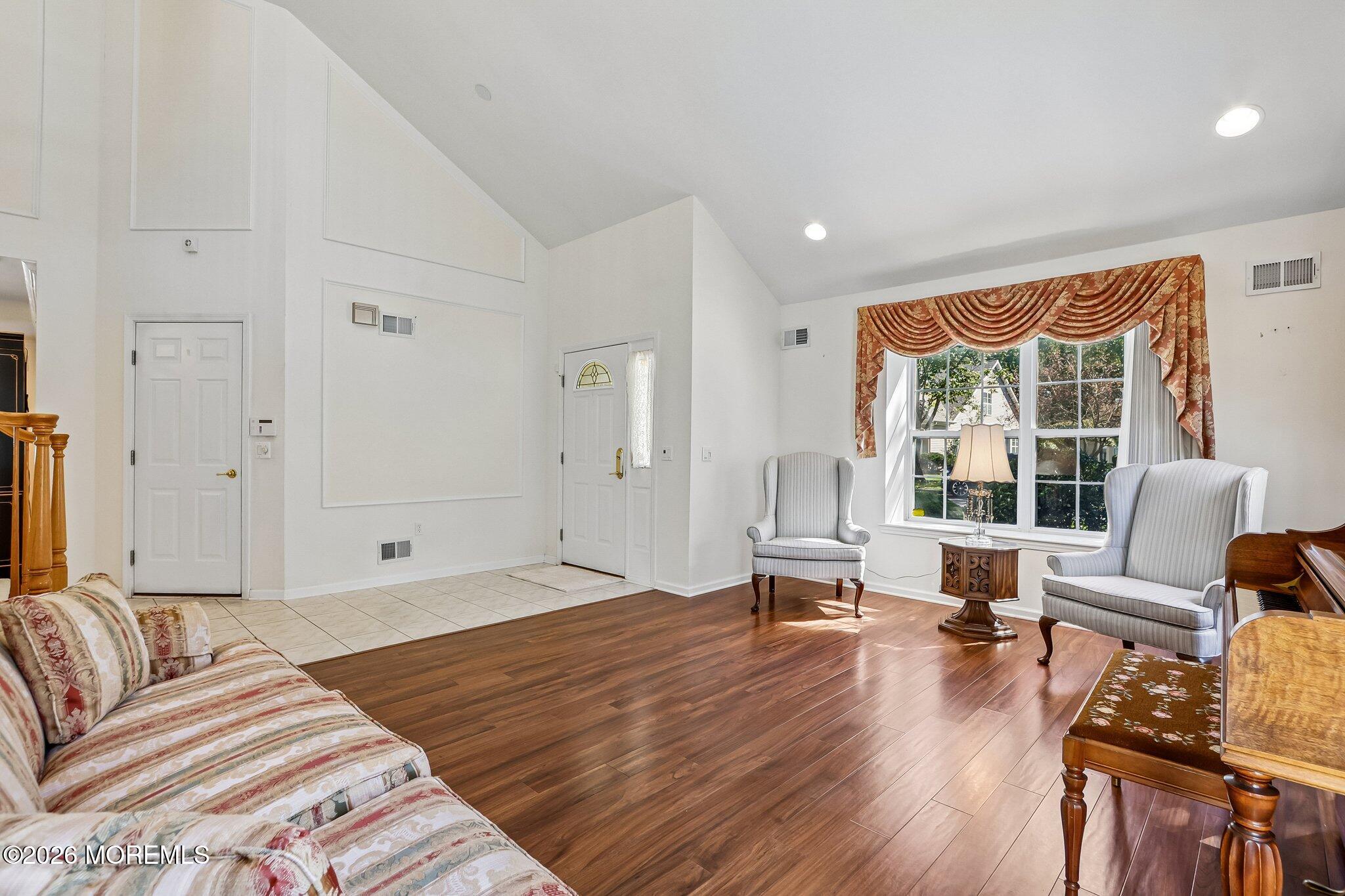 12 Sandhurst Road