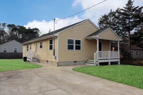 Photo of 28 Dolphin Way, Waretown, NJ 08758 (MLS # 22610489)