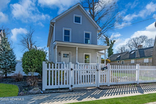 814 DUNLEWY ST, ASBURY PARK, NJ 07712 - Image 9bb3c2c7154382a75b3c9f600bc3eee7/1676740834