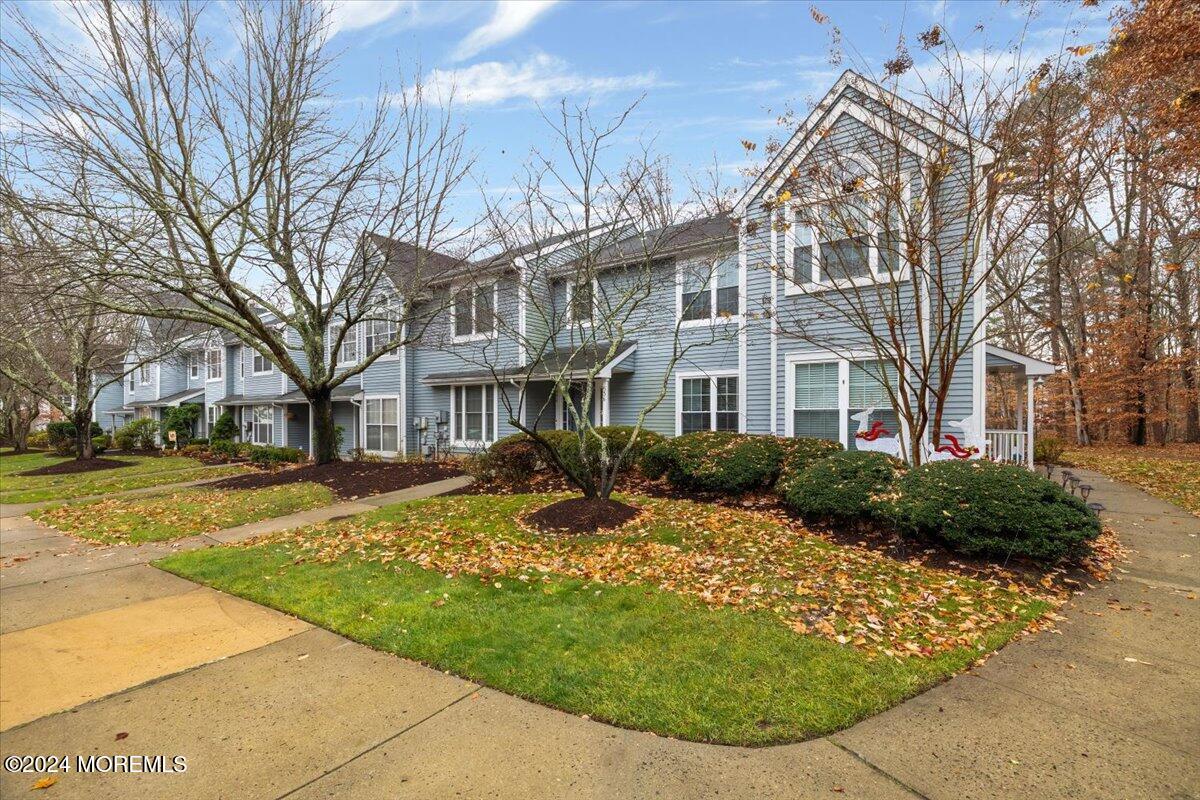 535 Laurelwood Court, Howell, New Jersey image 2