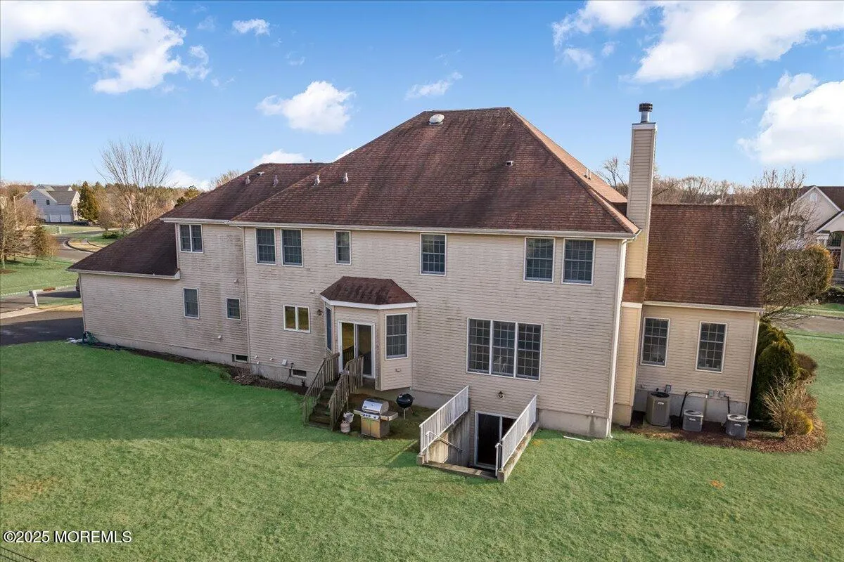 Freehold, New Jersey 07728, United States, 5 Bedrooms Bedrooms, ,6 BathroomsBathrooms,Residential,Pending,10405