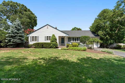 Homes For Sale - 31 Circle Place<br/> Monmouth County, Lincroft, NJ 07738