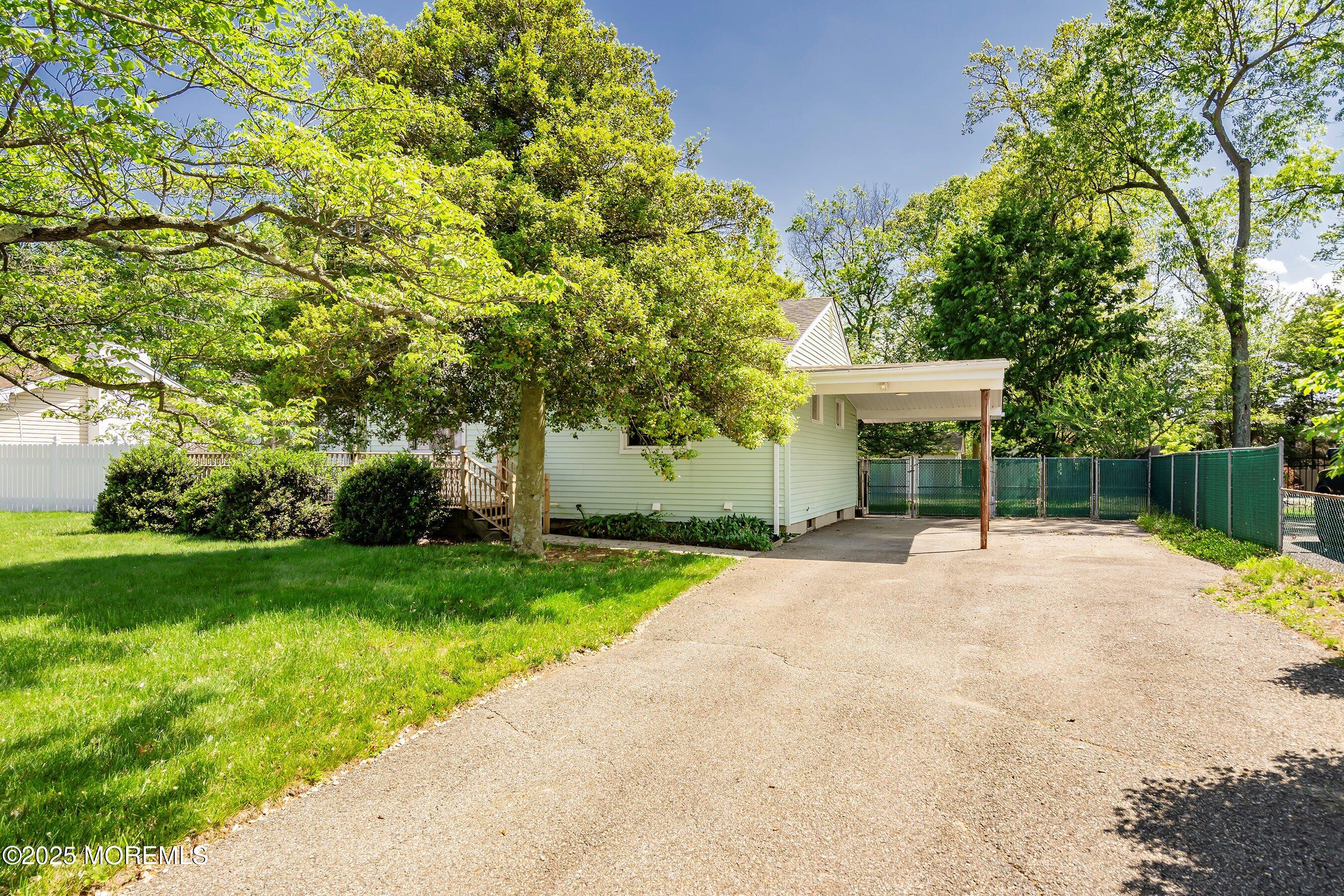 17 Chestnut Hill Drive, Toms River, New Jersey image 5