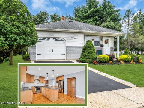 Photo of 27 Bolans Court, Toms River, NJ 08757 (MLS # 22627684)