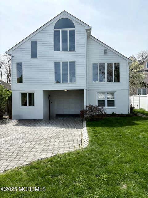 Homes For Rent - 121 Bridge Avenue<br/> Bay Head, NJ 08742