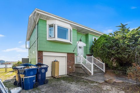 Photo of 148 E Raritan Drive, Little Egg Harbor, NJ 08087 (MLS # 22530760)