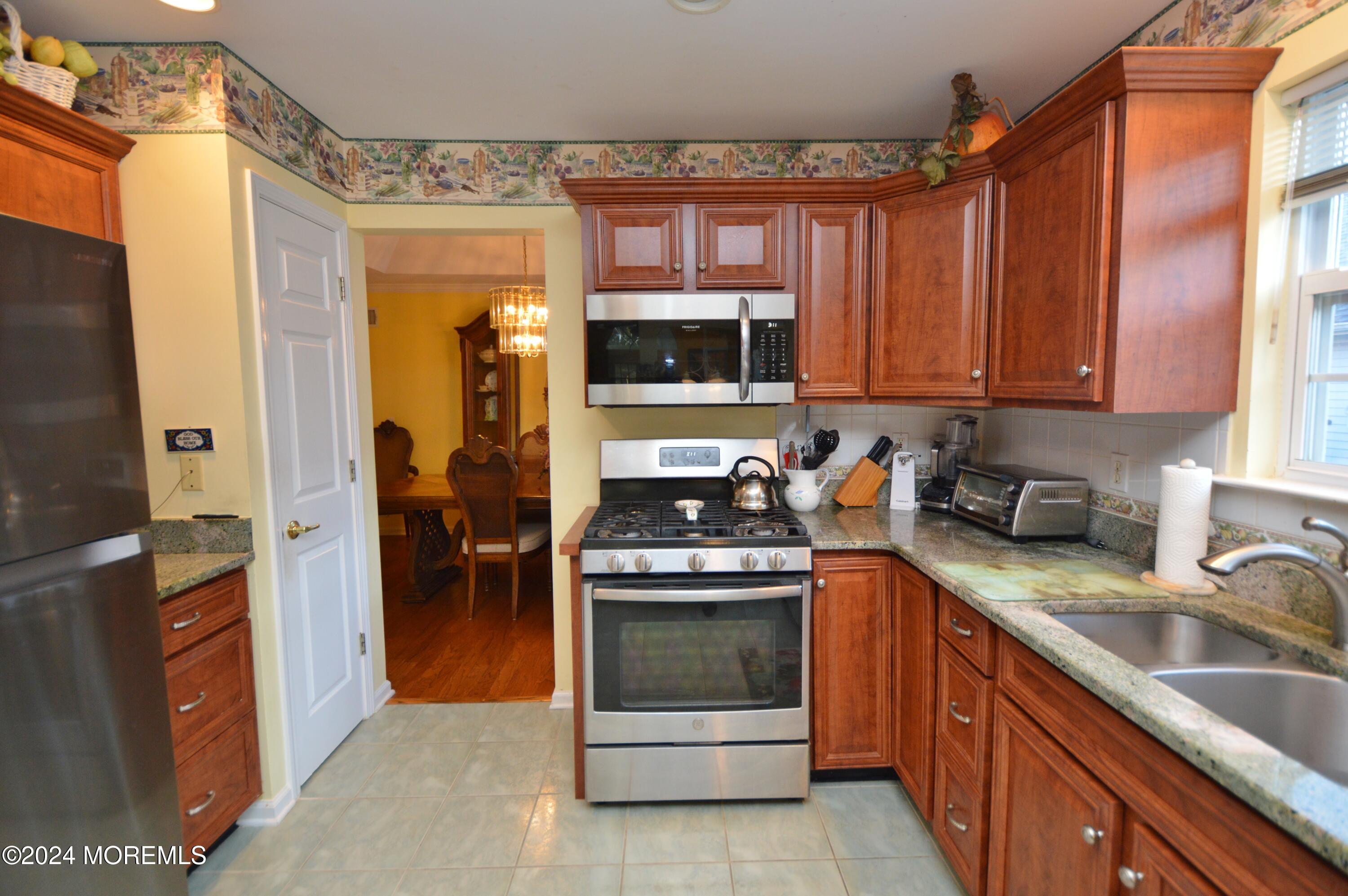 3300 Springer Lane, Toms River, New Jersey image 13